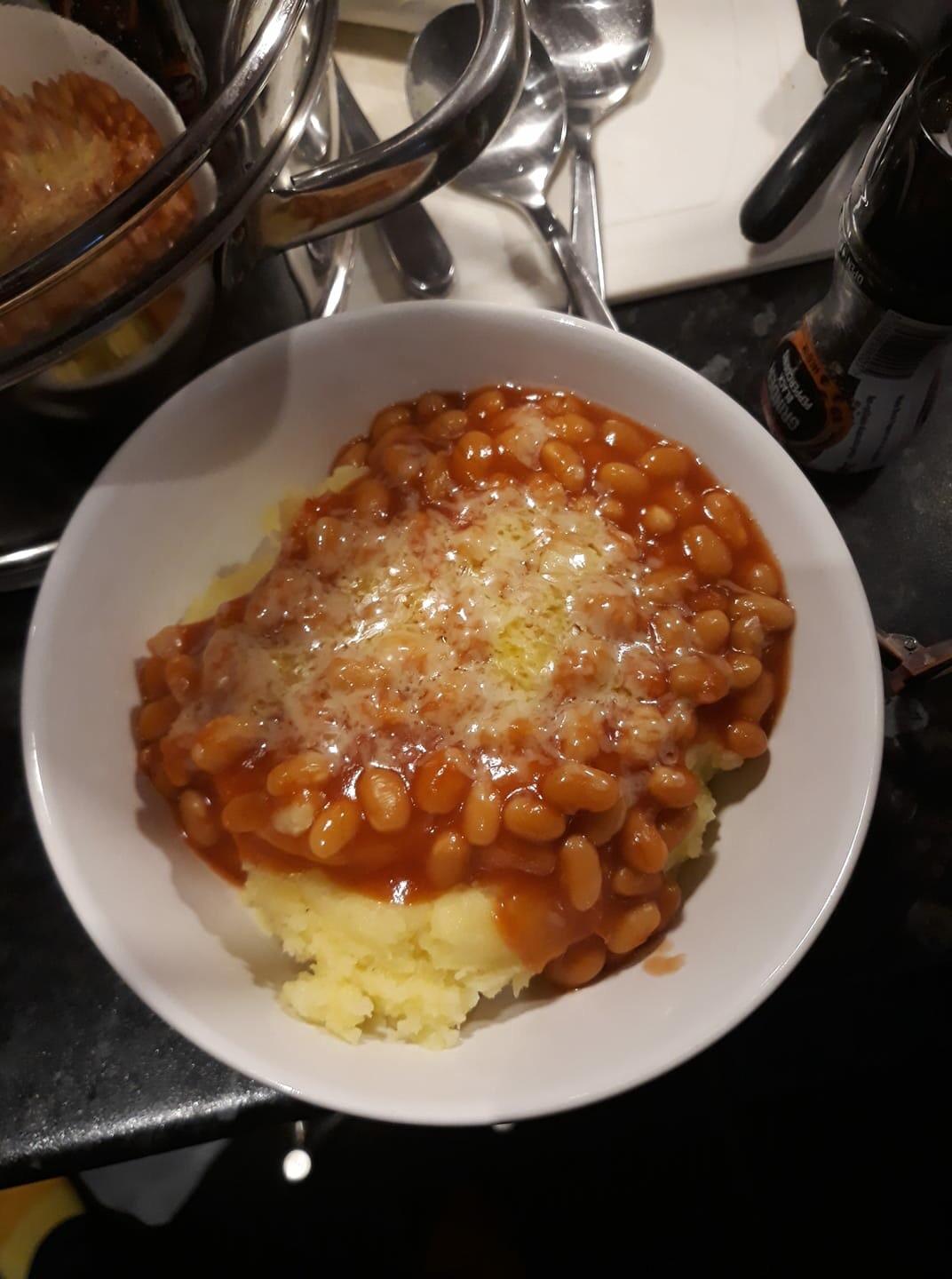Mash potatoes & beans. r/shittyfoodporn