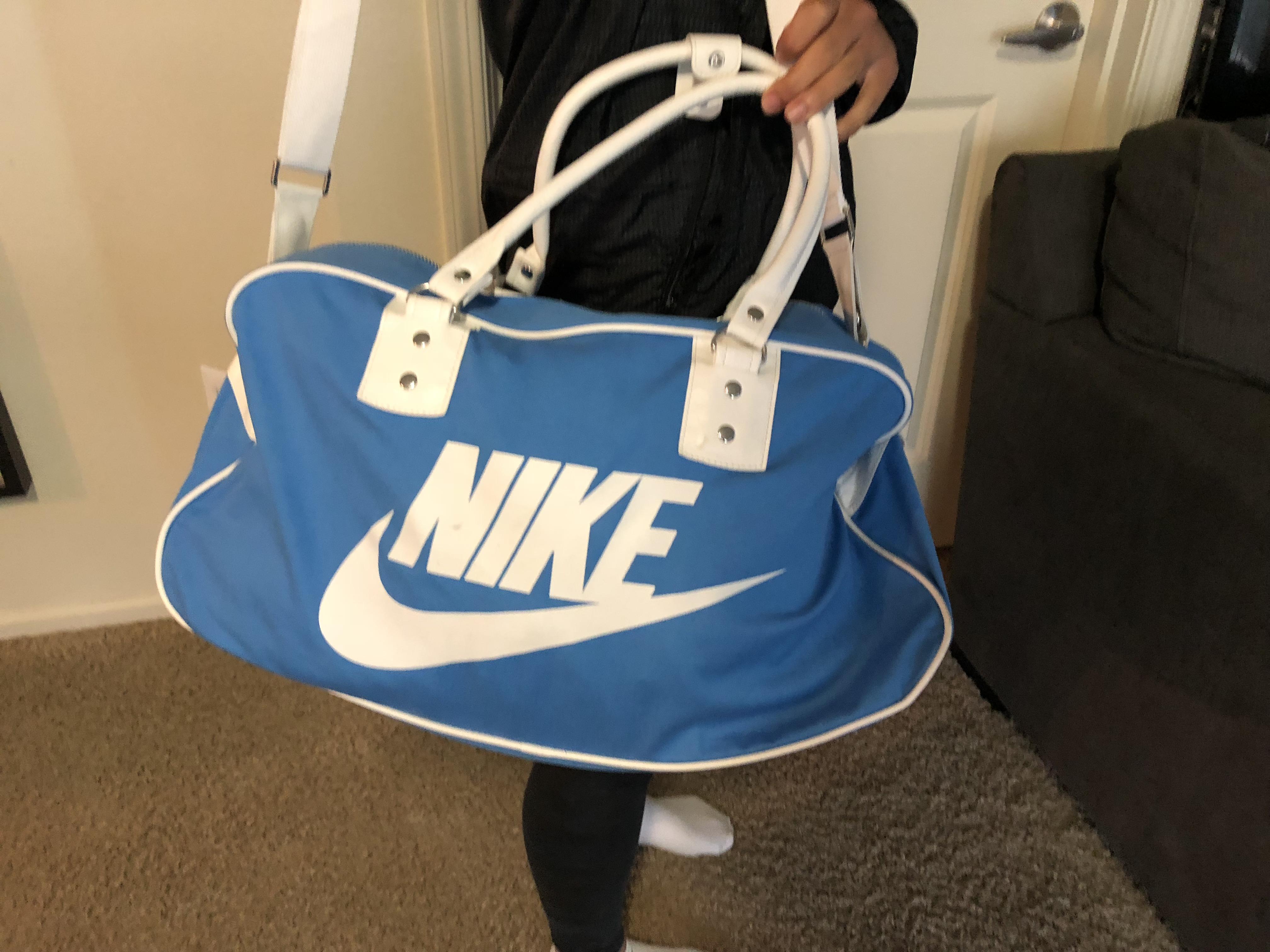 Found an old school Nike gym bag! r/ThriftStoreHauls