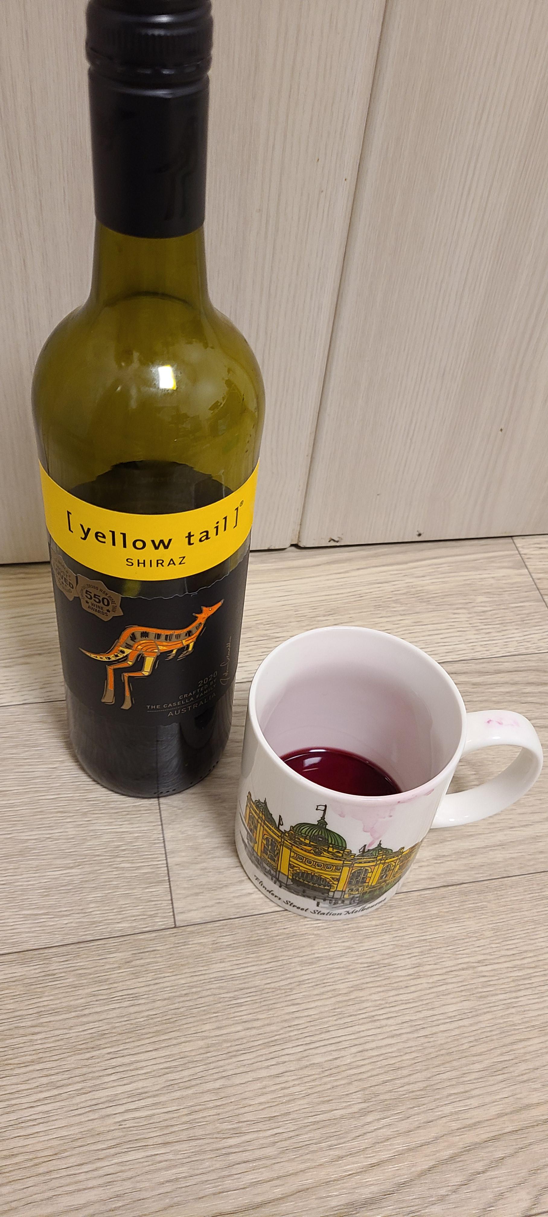 2020 Yellow Tail, Shiraz, NSW Australia r/wine