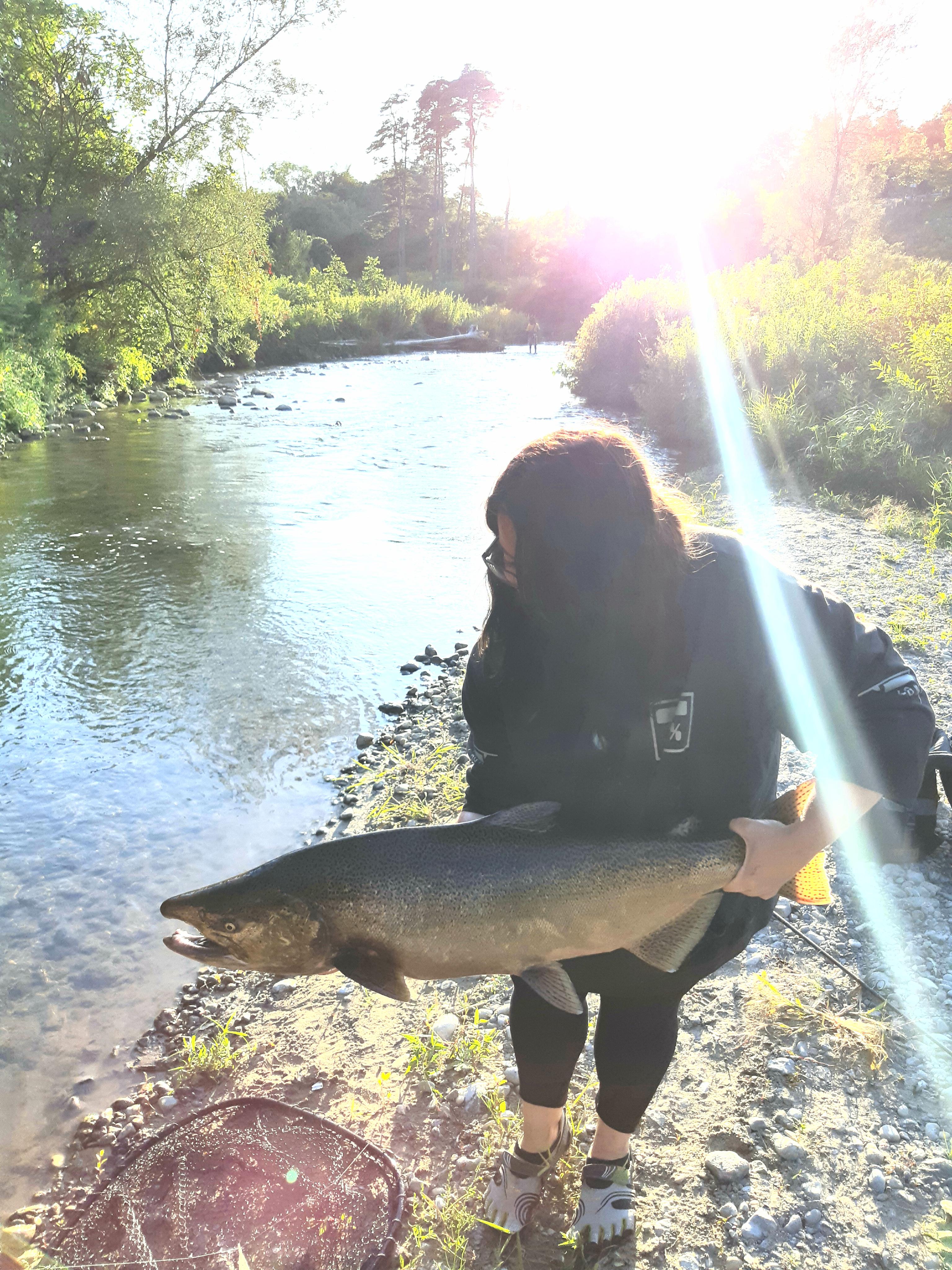 Went creek fishing for my first salmon of the season last week r/Fishing