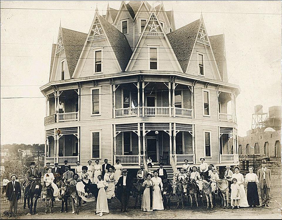 The Hexagon Hotel. Minerals Wells. Texas.c1900. r/TheWayWeWere