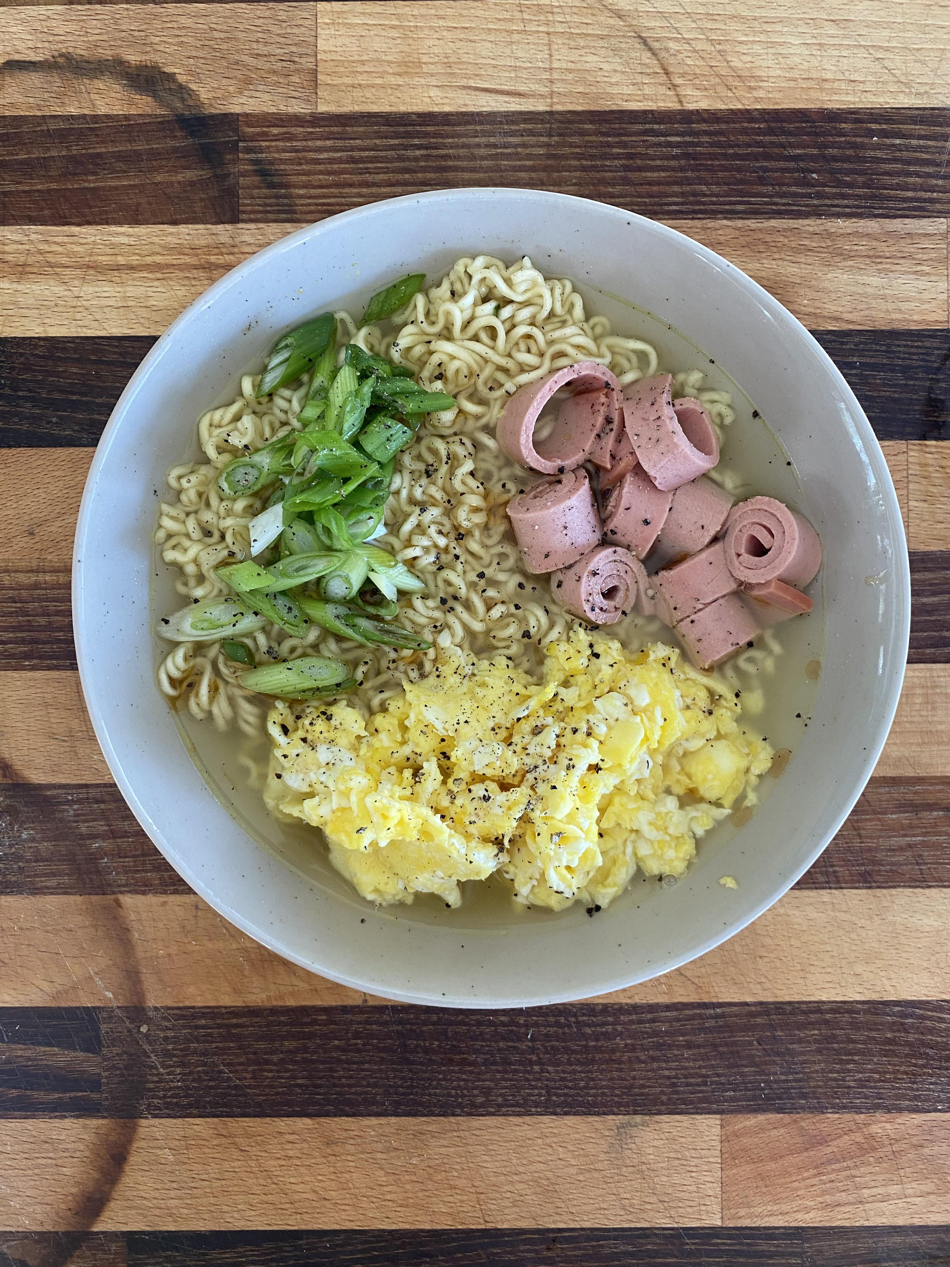 Instant ramen w/ bologna, scrambled egg, scallions. r/shittyfoodporn