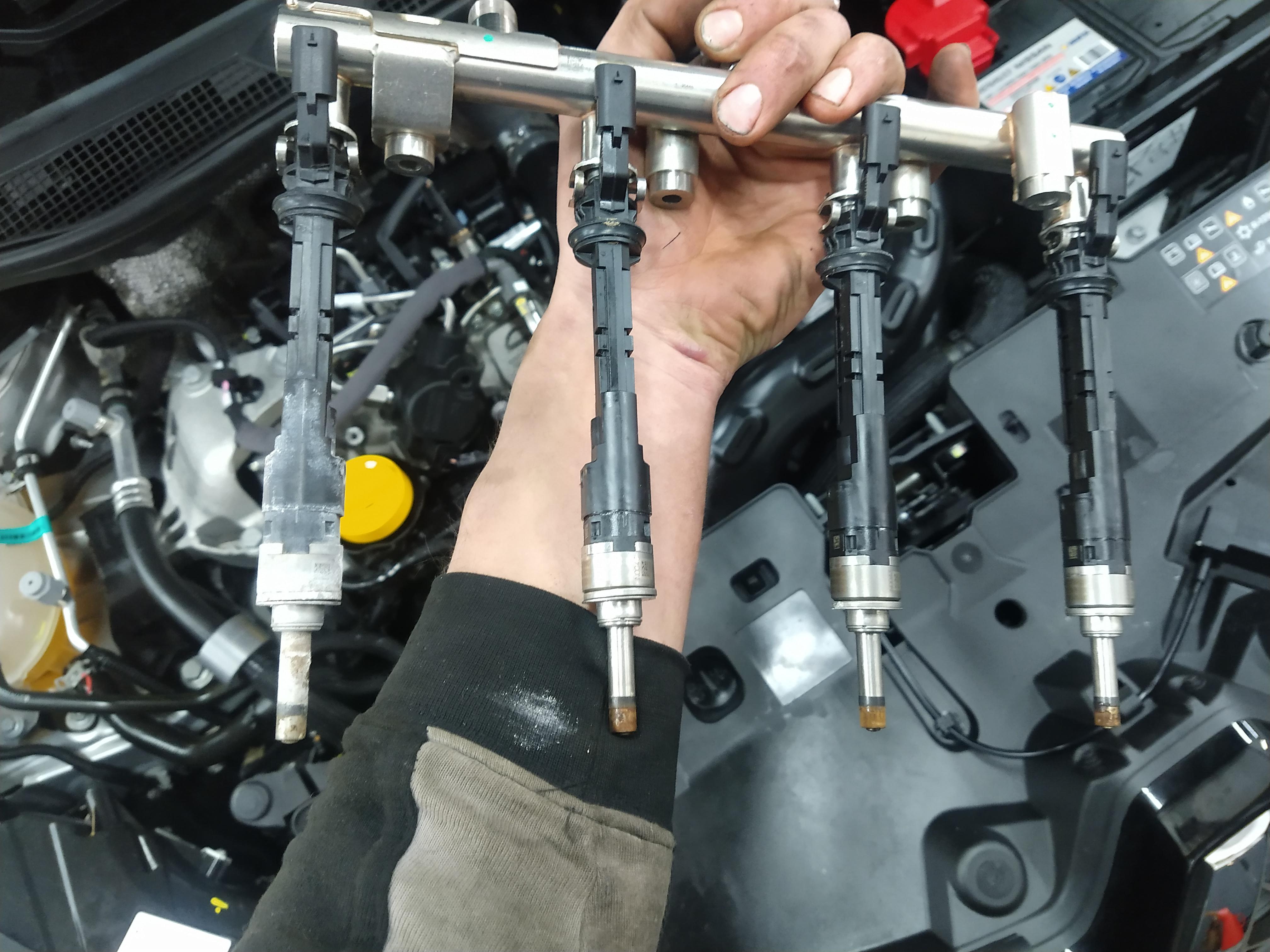 1 doesn't look like the others. Replaced the complete fuel rail and