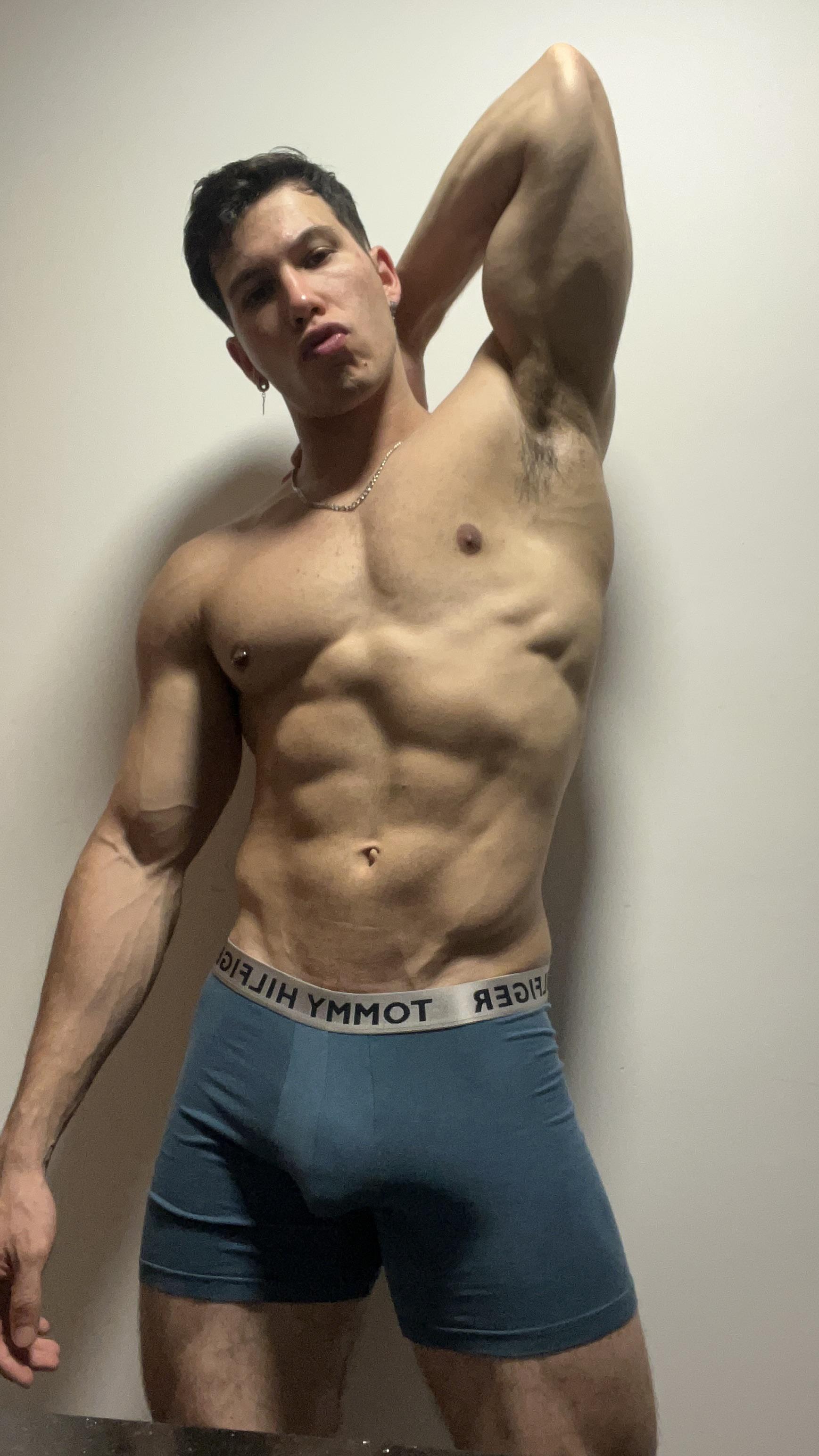 ⬇️Im online 🥵⬇️ Onlyfans.com/maurifitness : Maurifitness