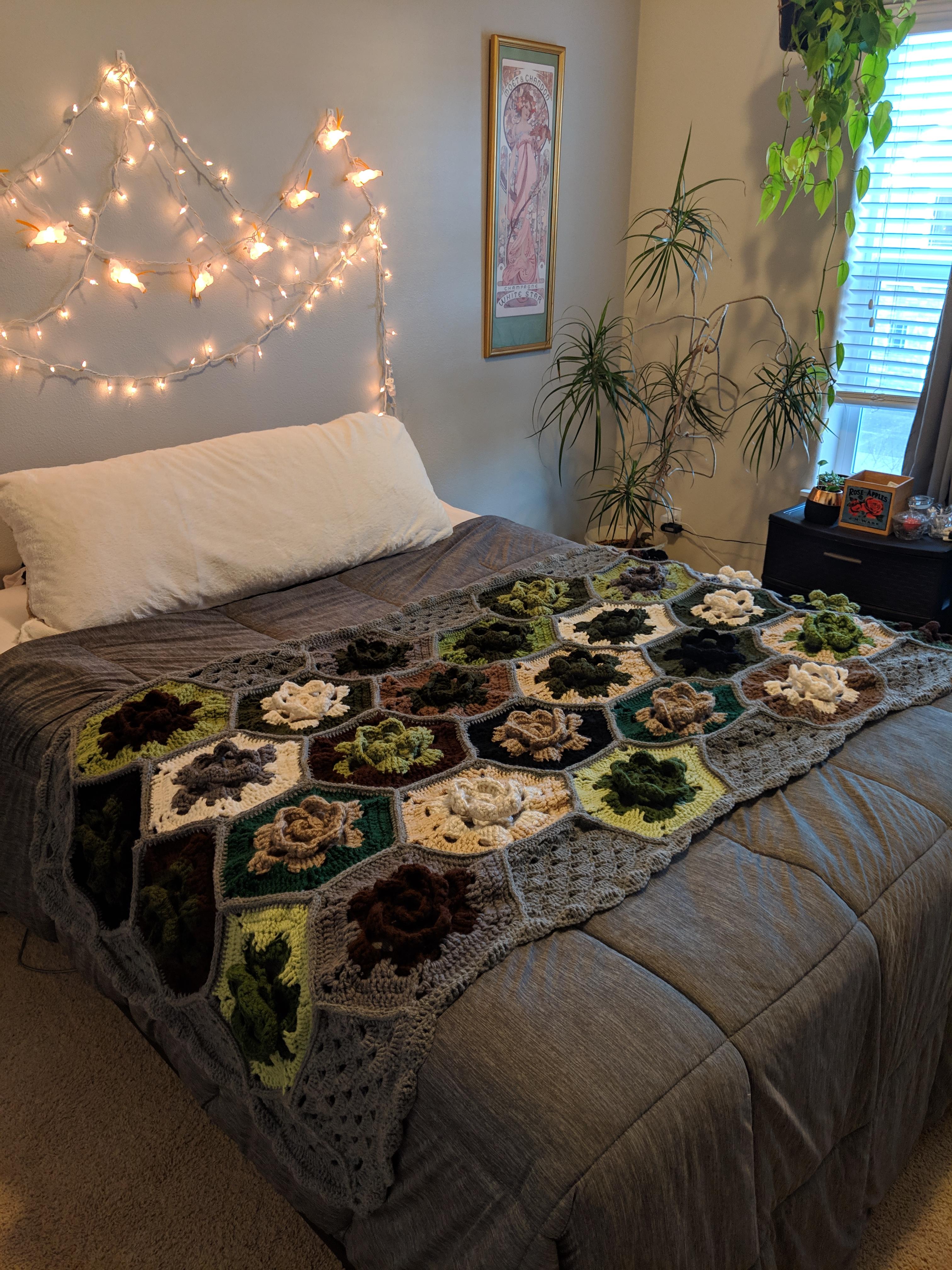 I just finished the rose blanket for my bed! r/crochet said you guys