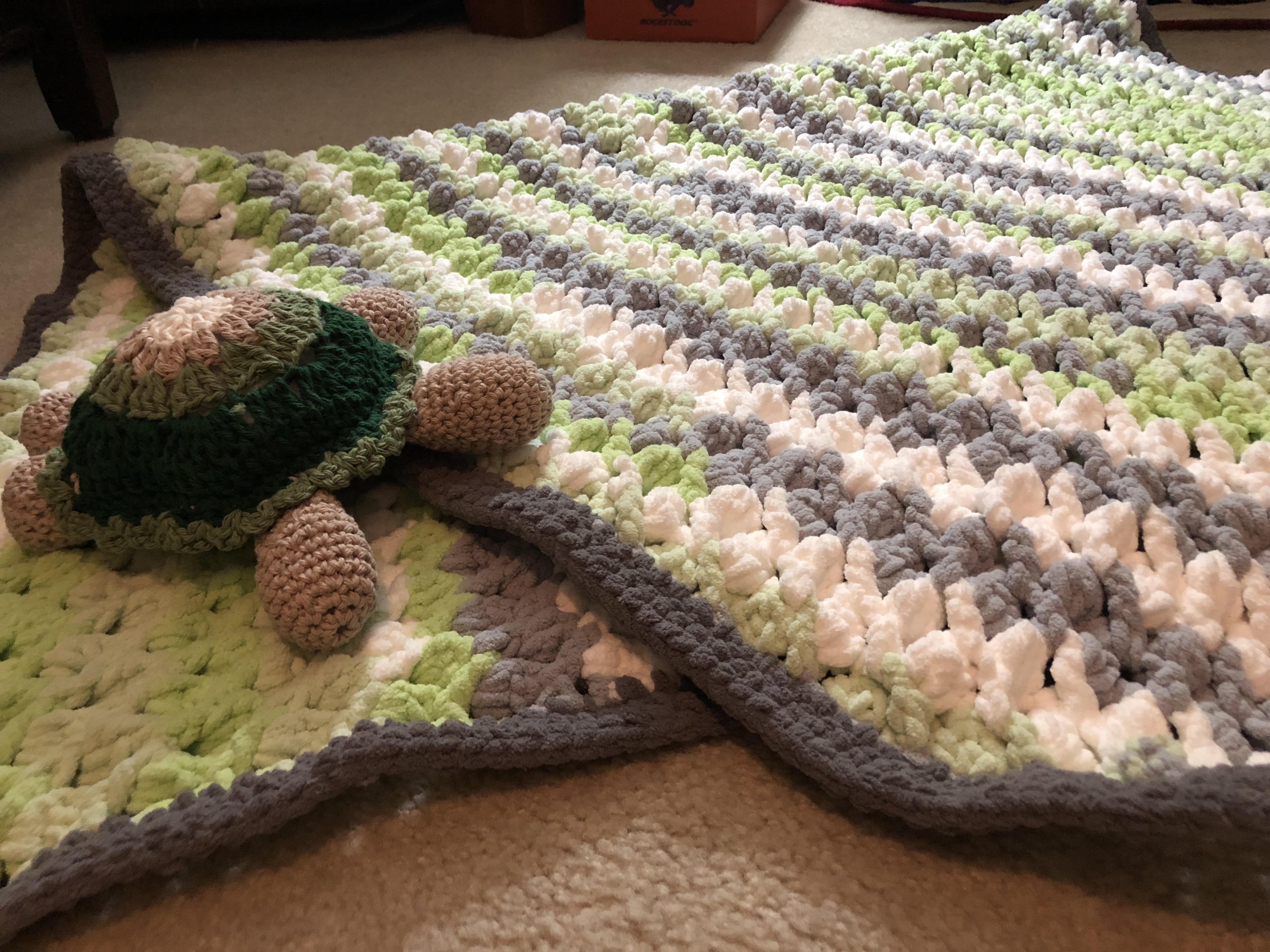 [FO] Baby turtle to a bulky baby blanket for a very adorable