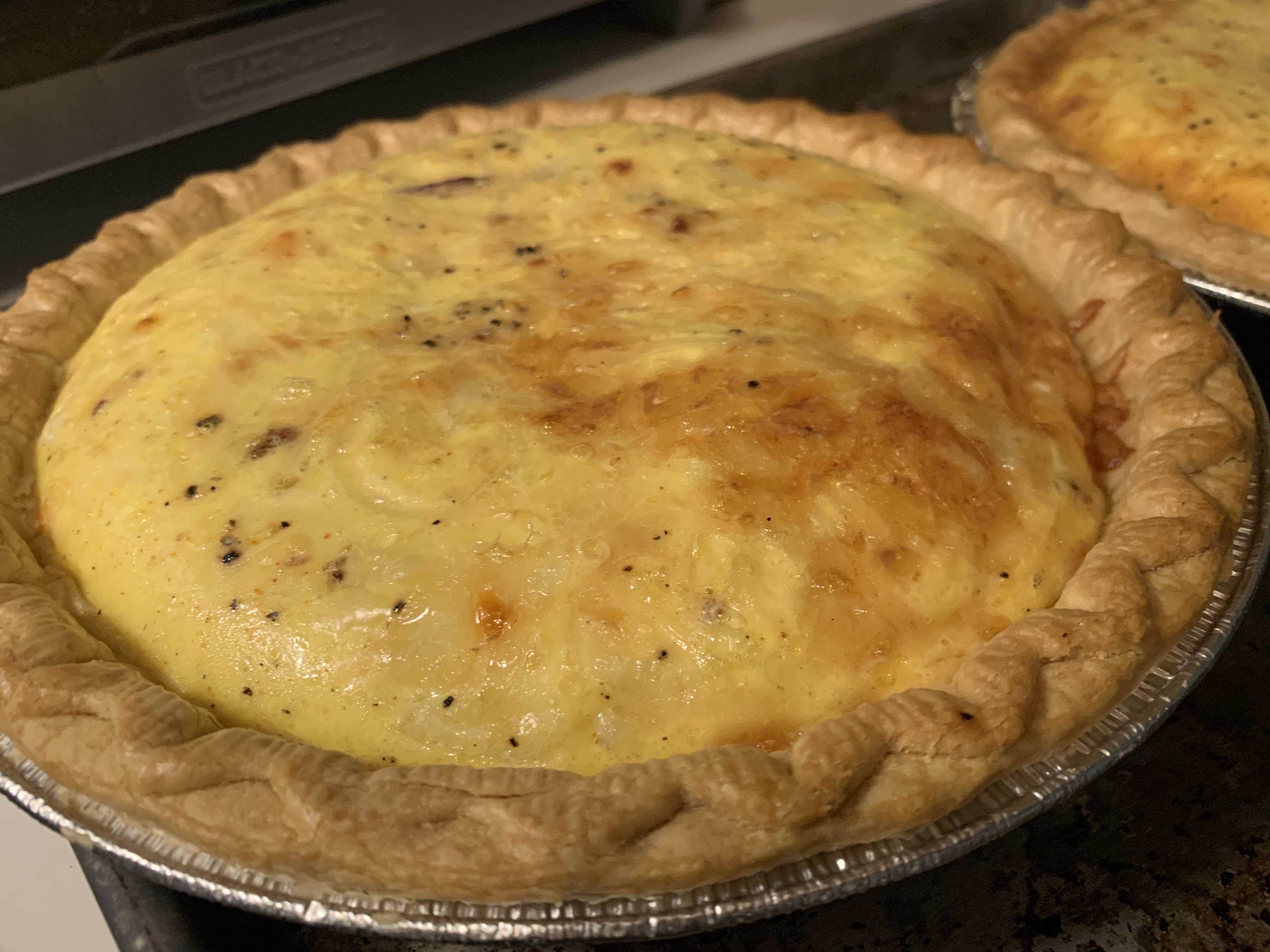 Bacon and Swiss cheese Quiche! 🥓 🧀 r/dinner