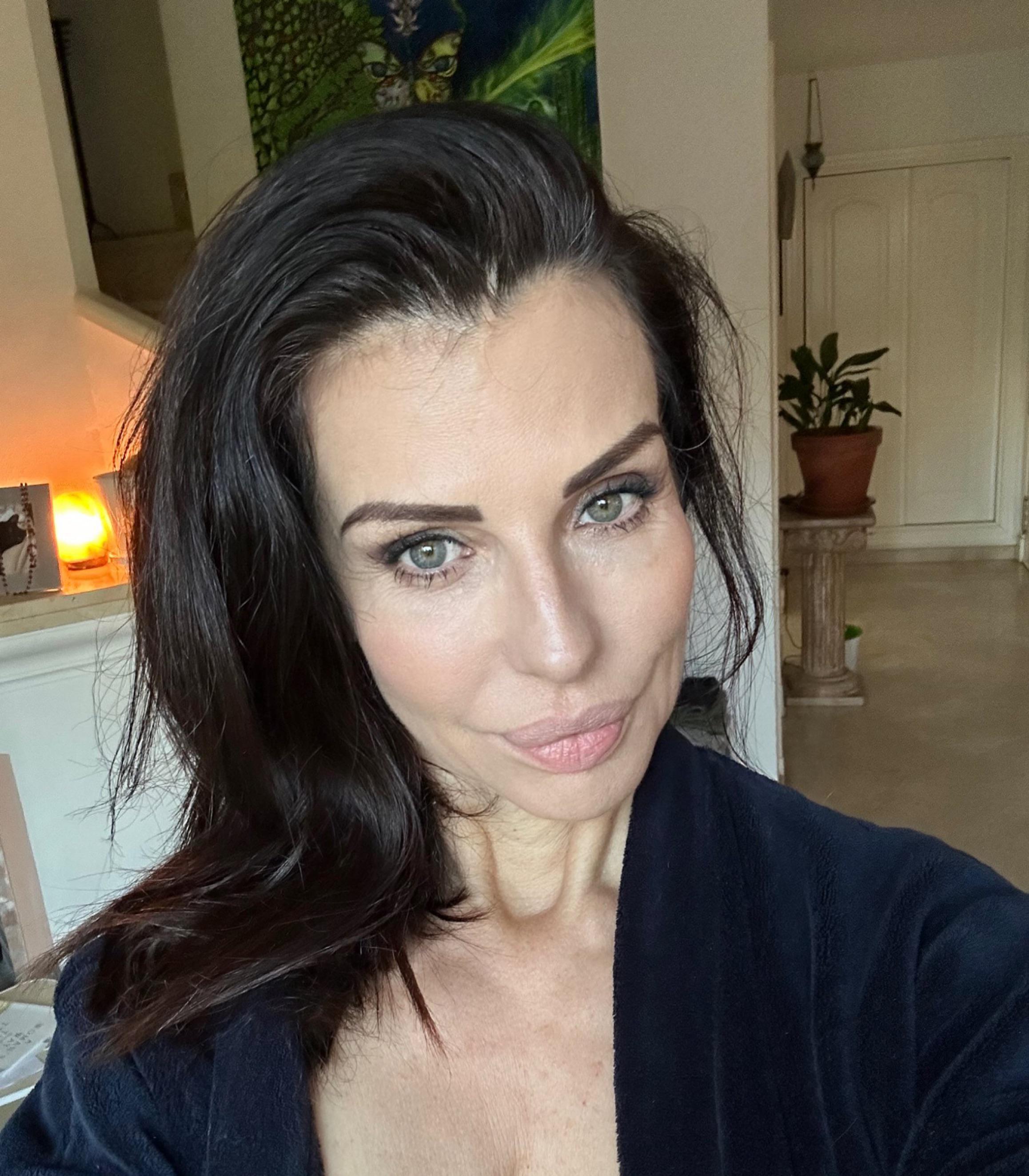 Miss Fox (u/Miss-Jade-Fox) - Reddit