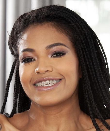 Tina Fire : FamousFaces