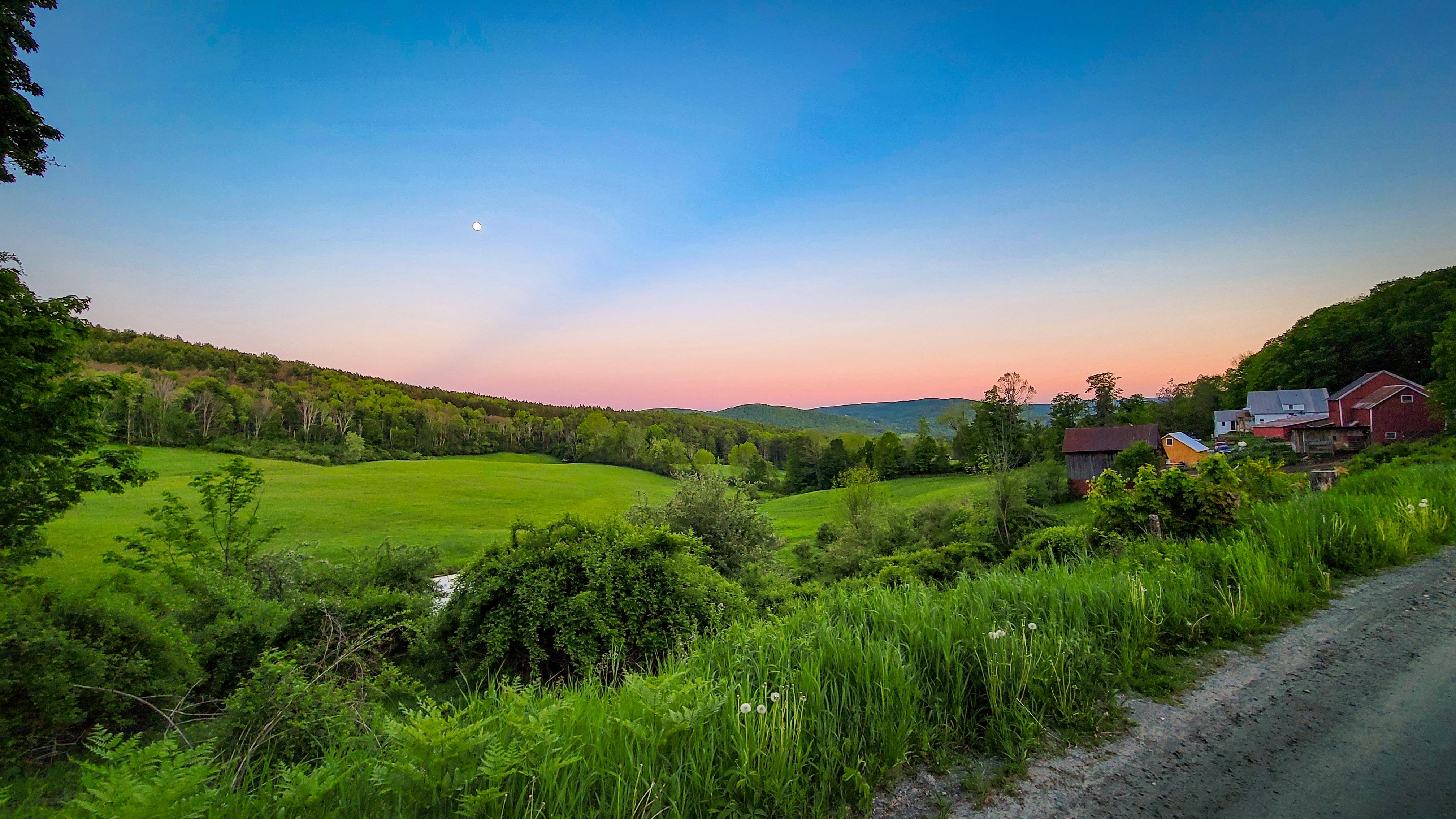 Woodstock sunset 05/24/2021 r/vermont