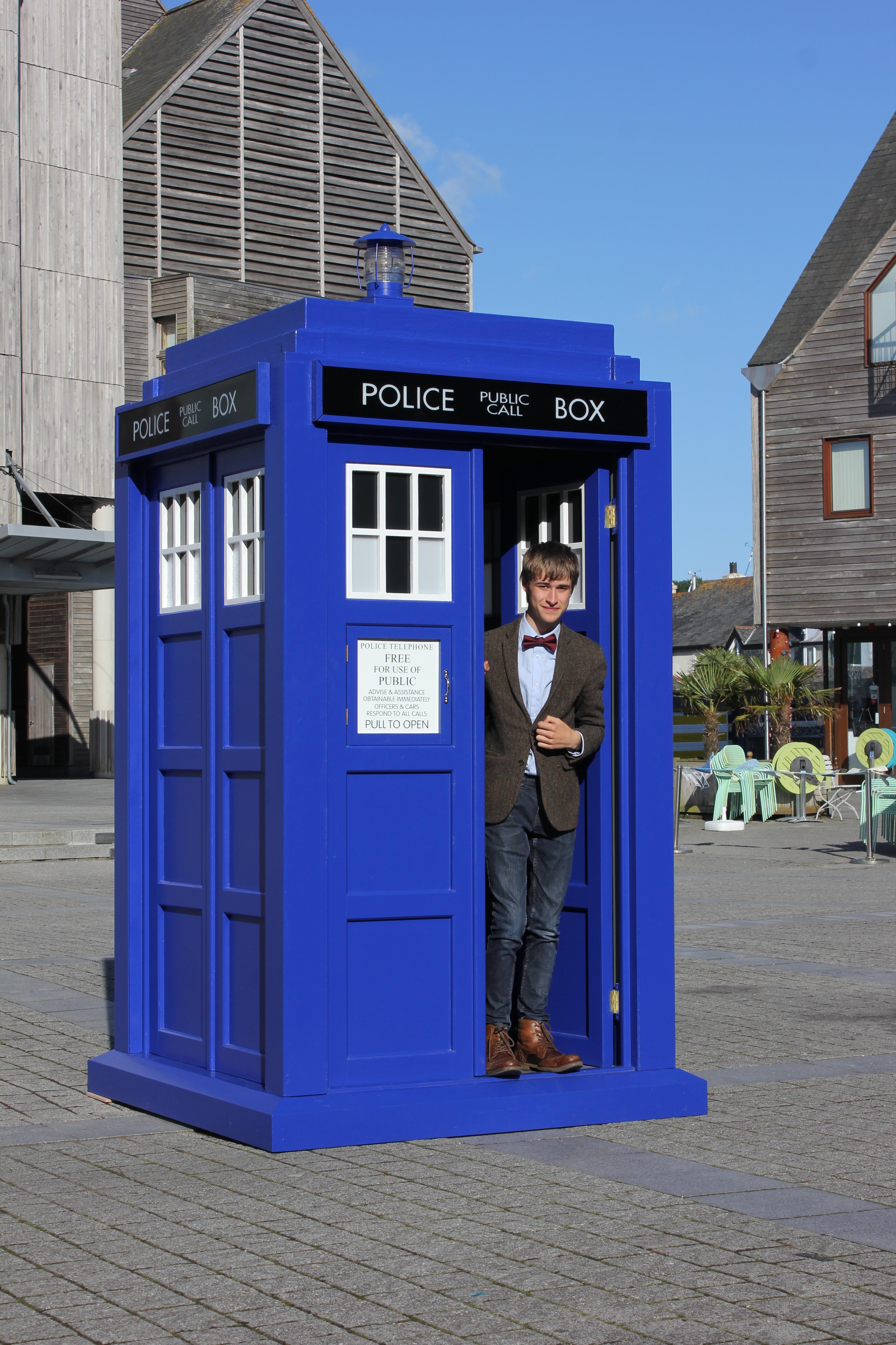 My Tardis replica that i created r/doctorwho