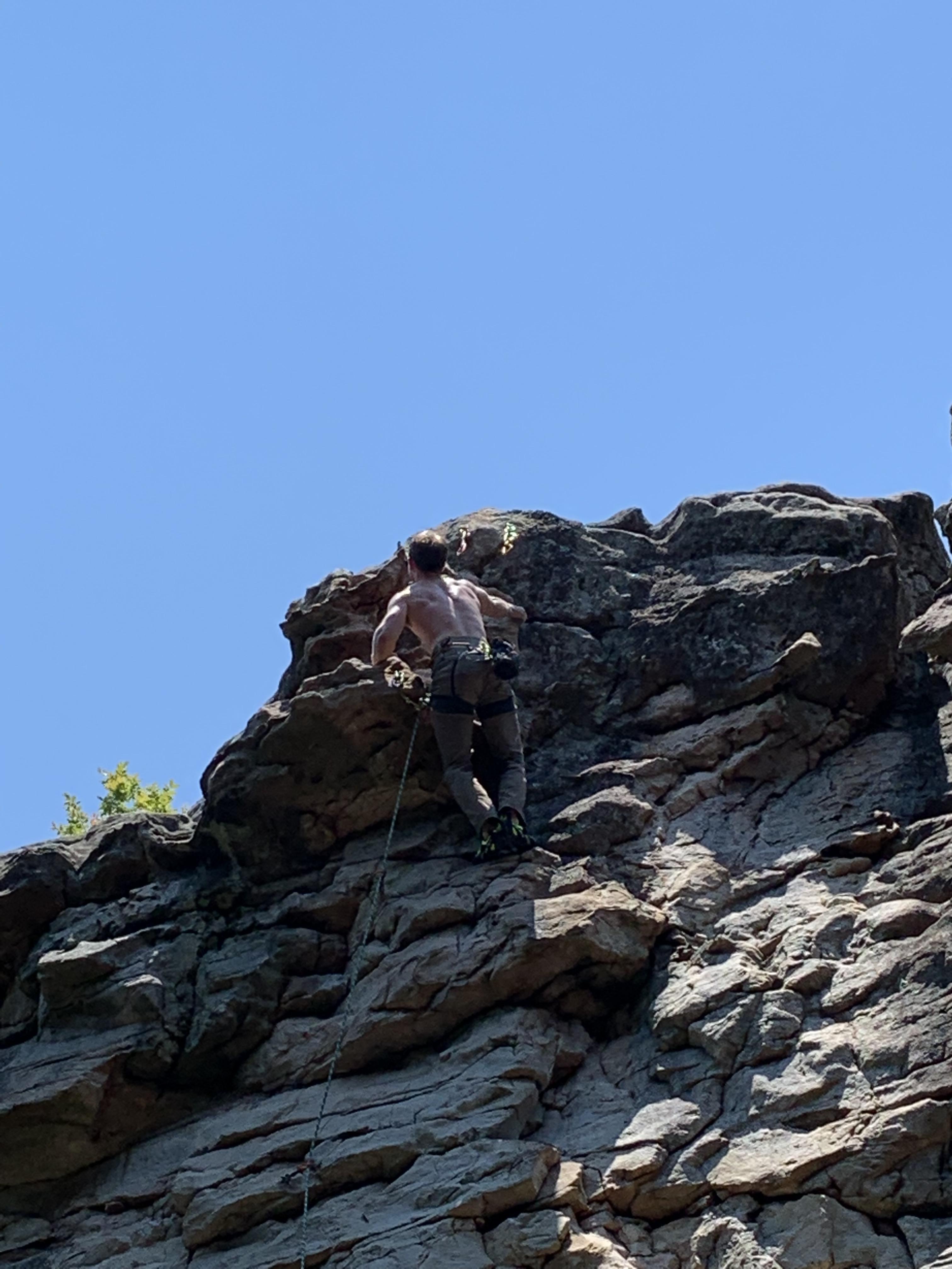 First outdoor send! Oyster, Sand Rock AL r/climbing
