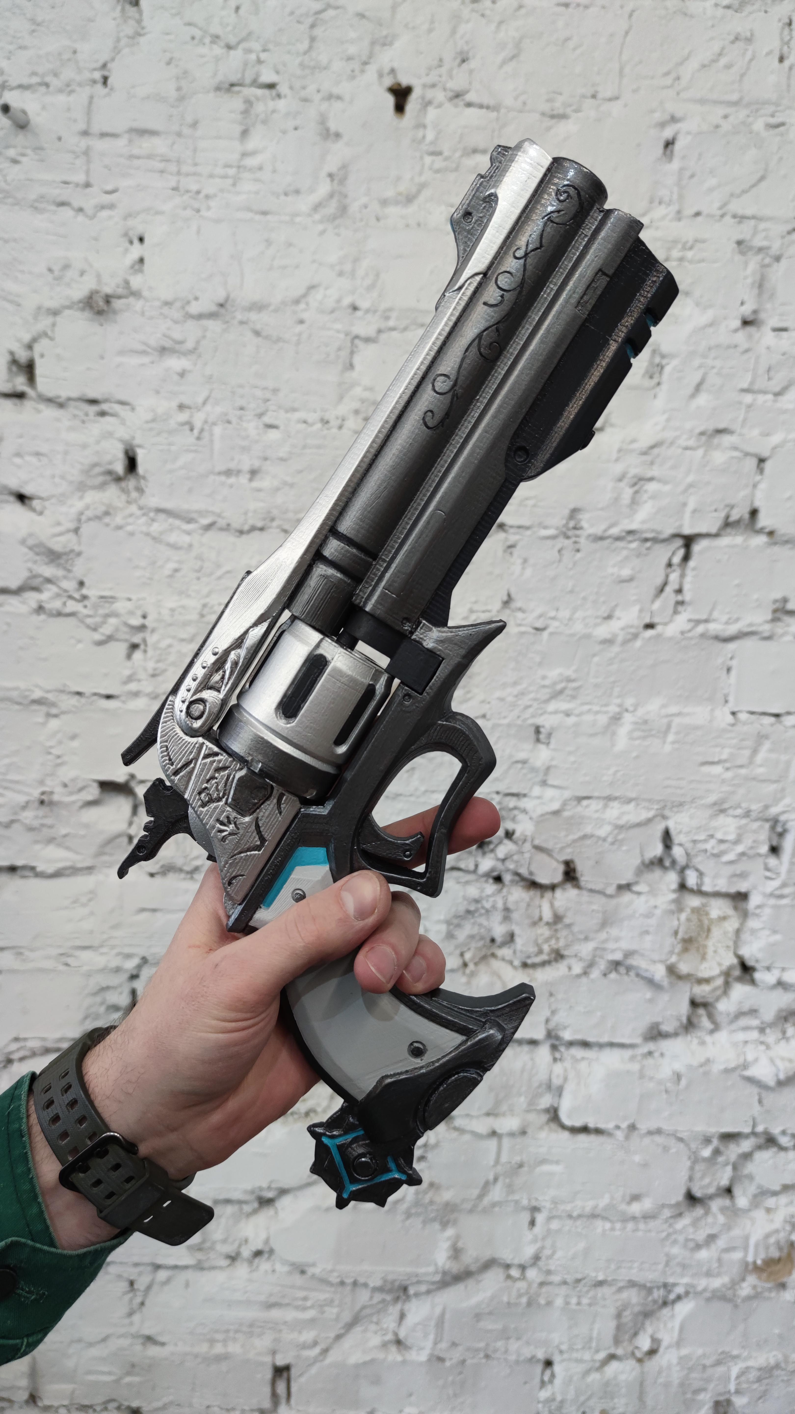 [cosplay props] McCree Peacekeeper Revolver. 3D printed, assambled and