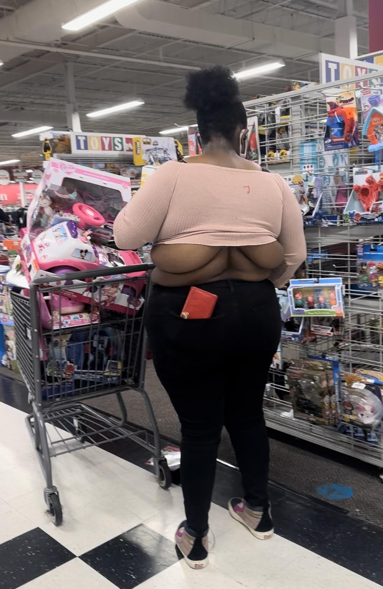 Not in Walmart, but I believe this goes here : peopleofwalmart
