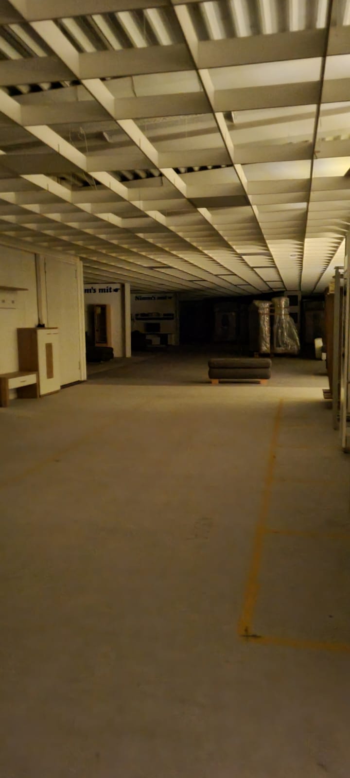 in möbelberta, a german furniture store r/liminalspaces