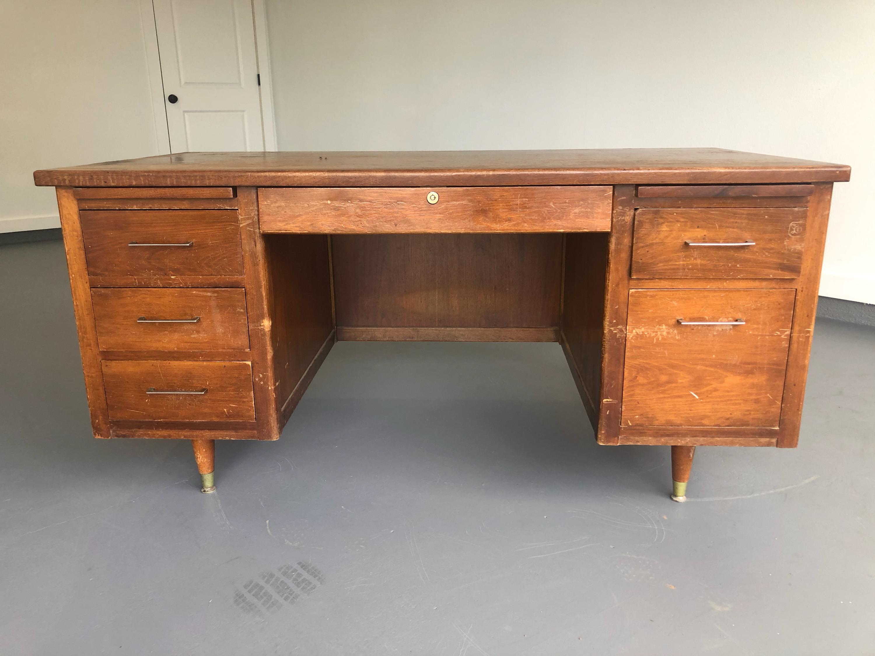 Trying to find a date this Hoosier Desk was manufactured? Just started
