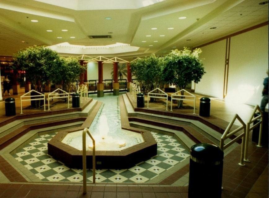 Another Image from the inside of the Camp Hill Mall (pre2000, Date