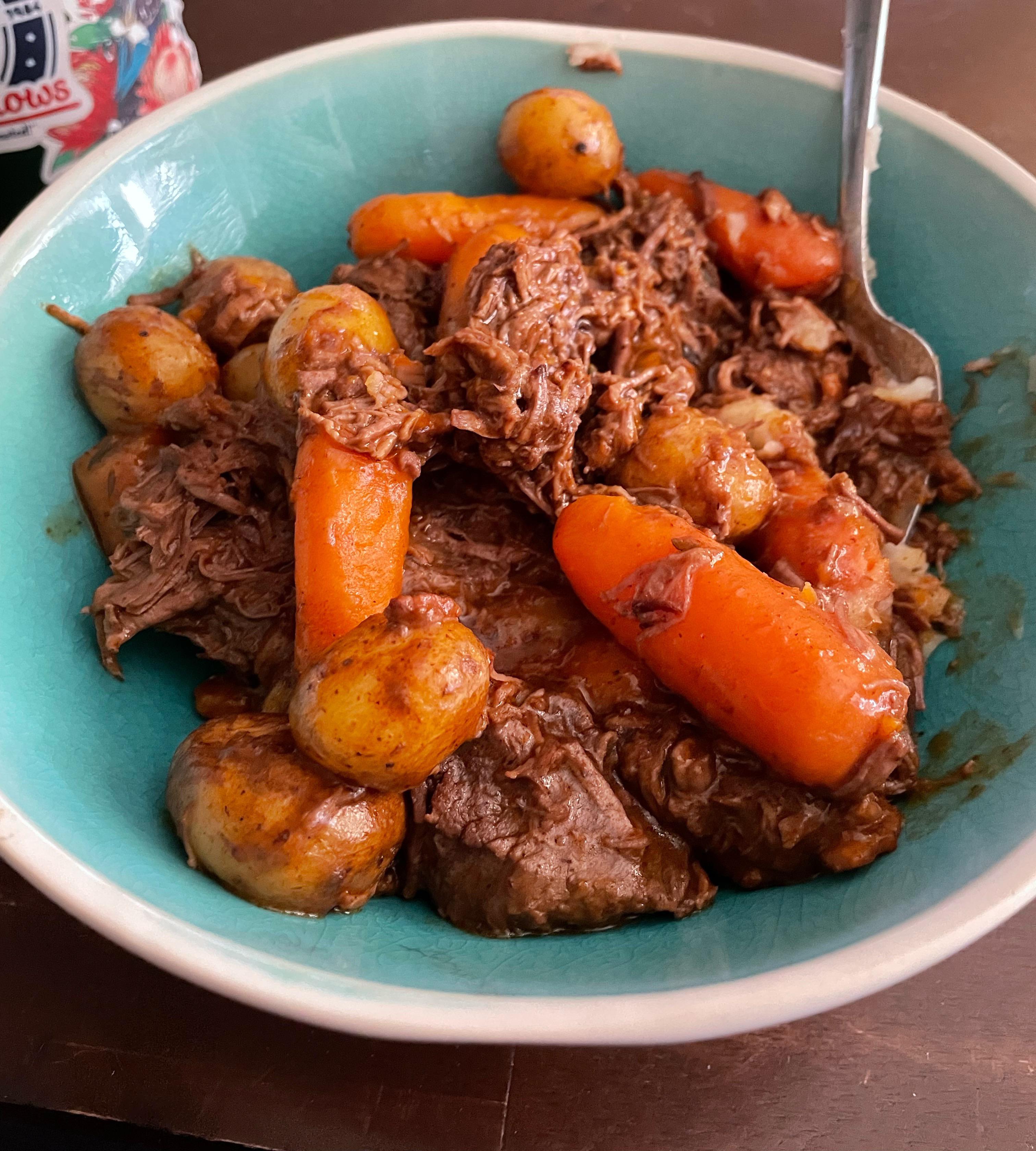 [Homemade] Beef Bourguignon and Mashed Potatoes Instant Pot r/food