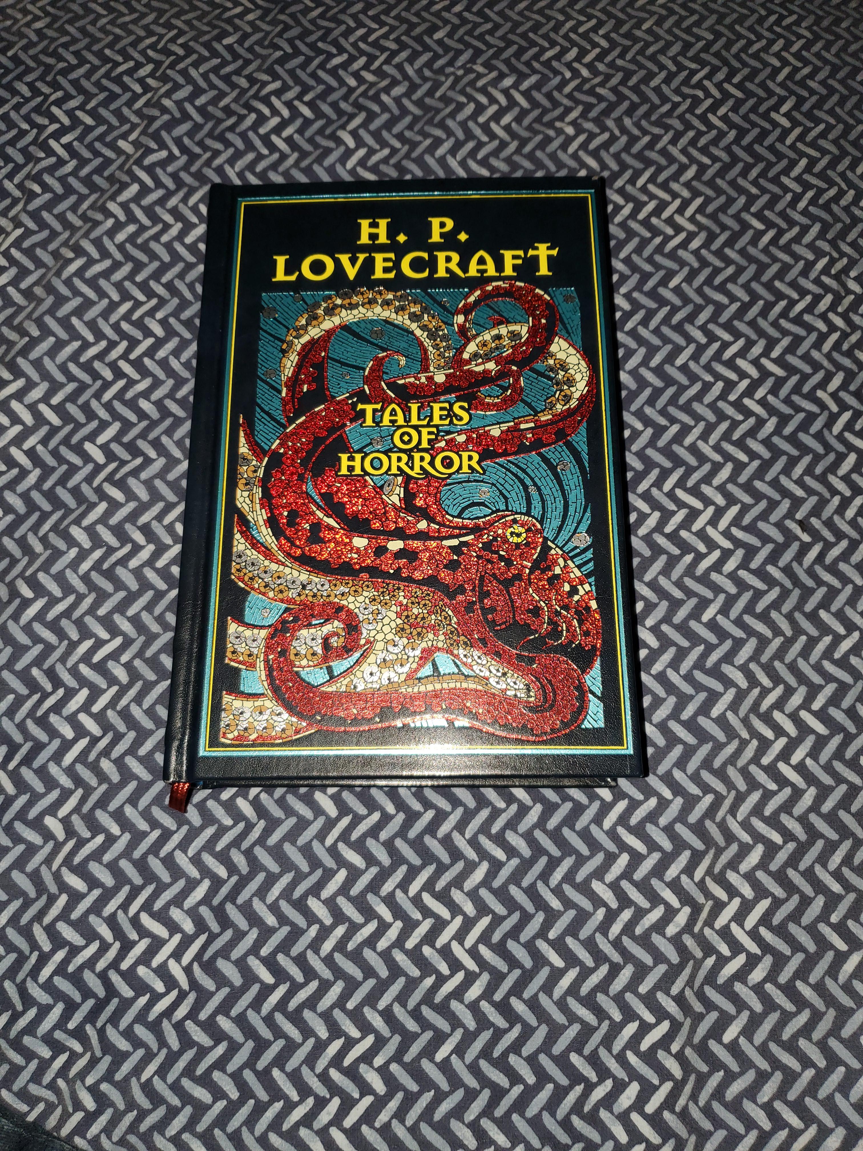 Picked this up yesterday at Barnes & Noble. Here's to the start of my Lovecraftian book