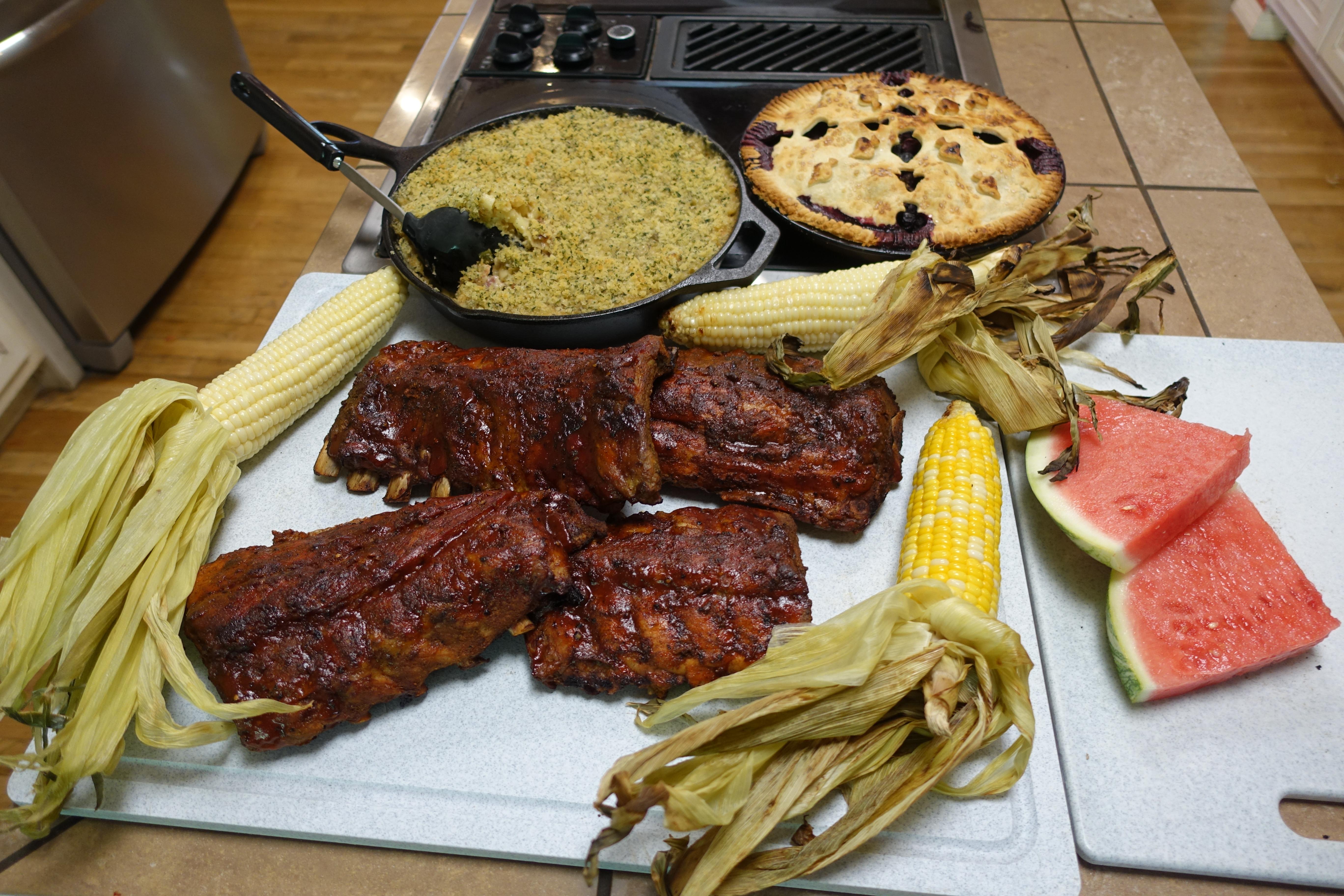 [Homemade] Birthday feast Ribs, corn on the cob, mac & cheese