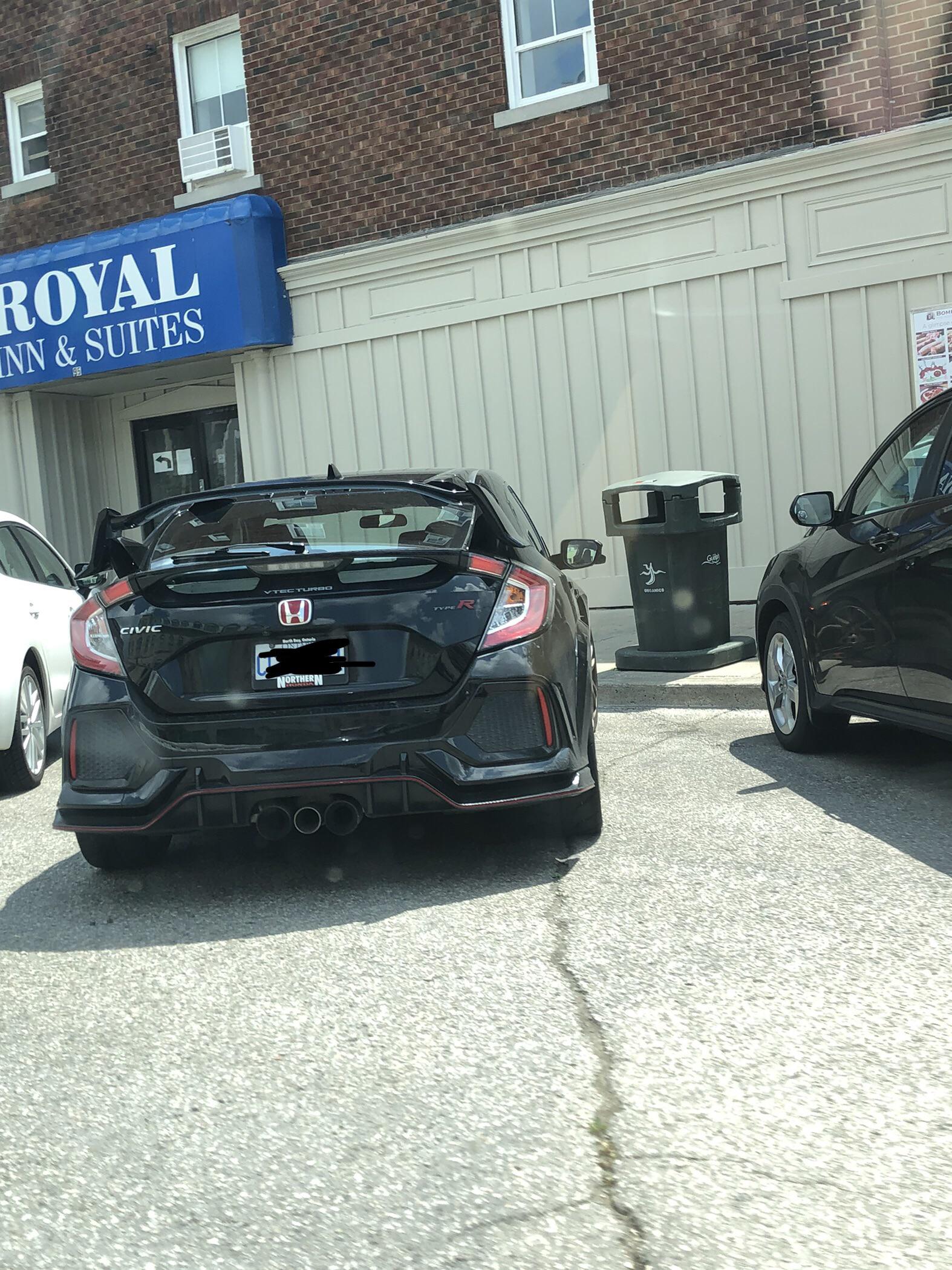 [Civic Type R] The fake vents are the best. But still cool r/spotted