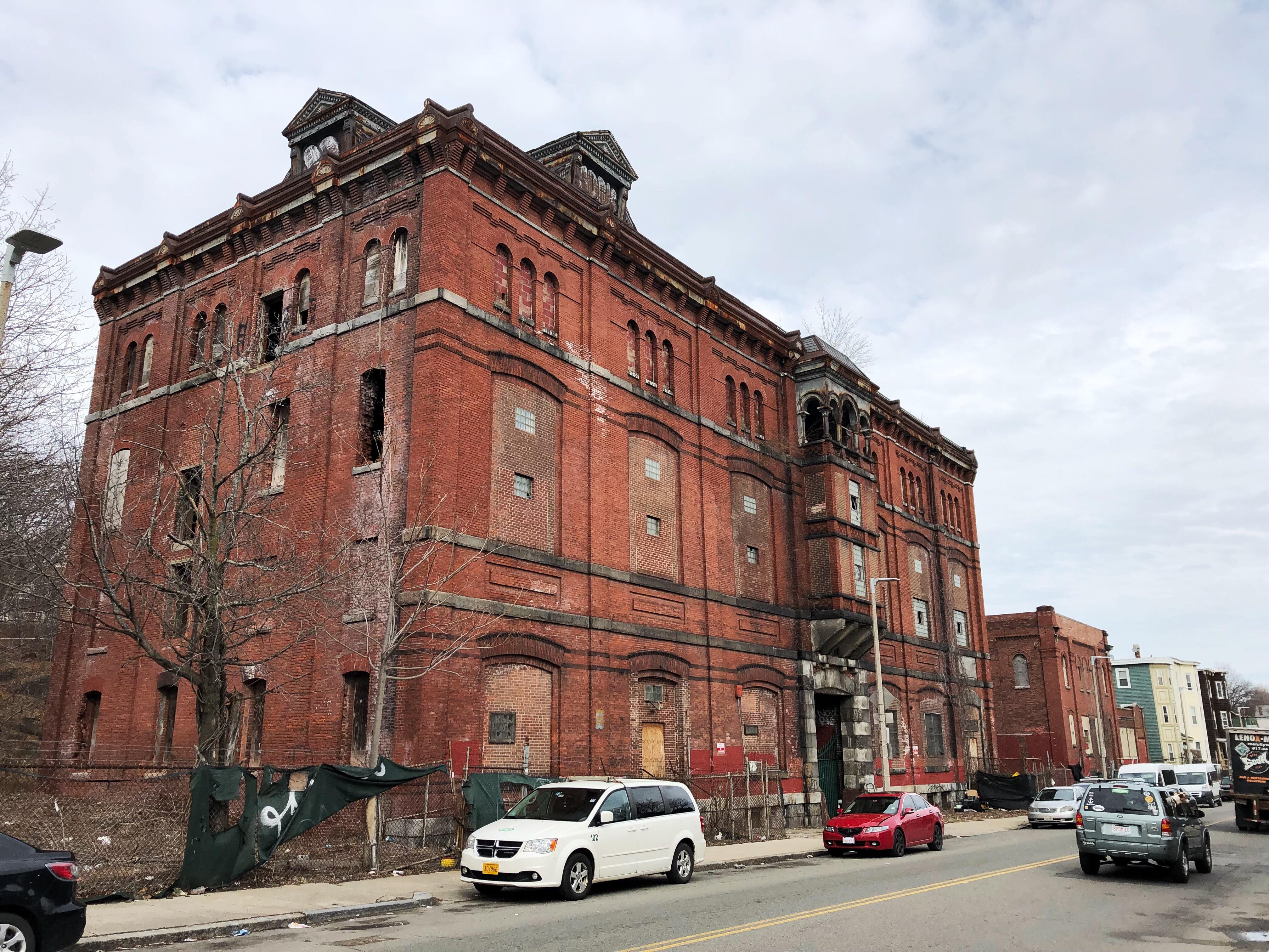 Anyone know what the deal is with this abandoned building on Heath St