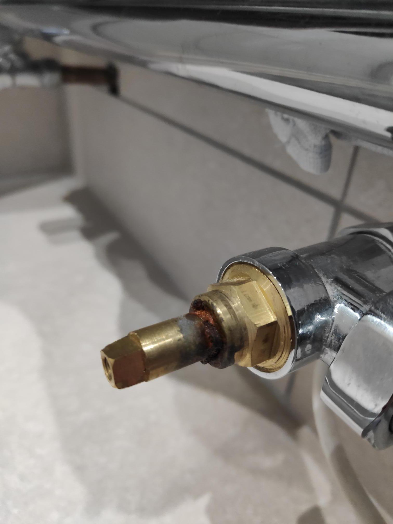 leak from radiator valve, but the water is coming from the spindle