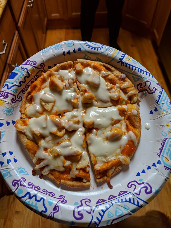 190 Calorie Buffalo Chicken Pizza r/1200isplenty
