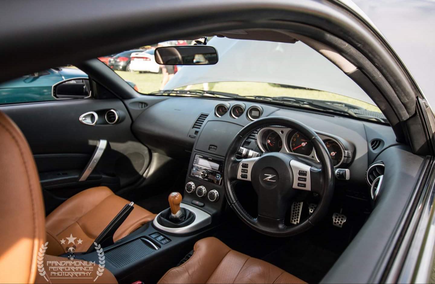 Interior pic of my z with the peanut butter interior r/350z