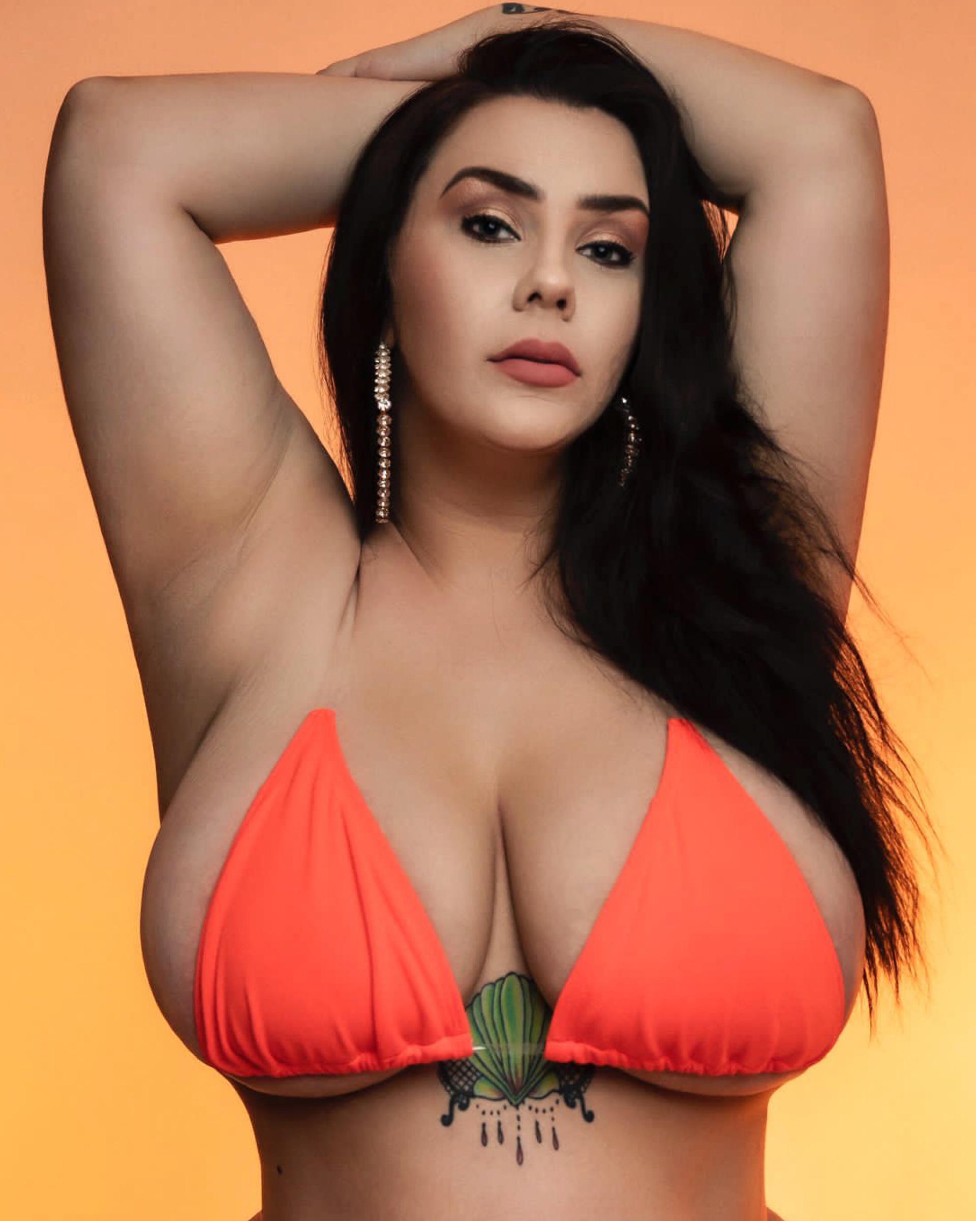 Romi Chase huge tits : Celebswithbigtits