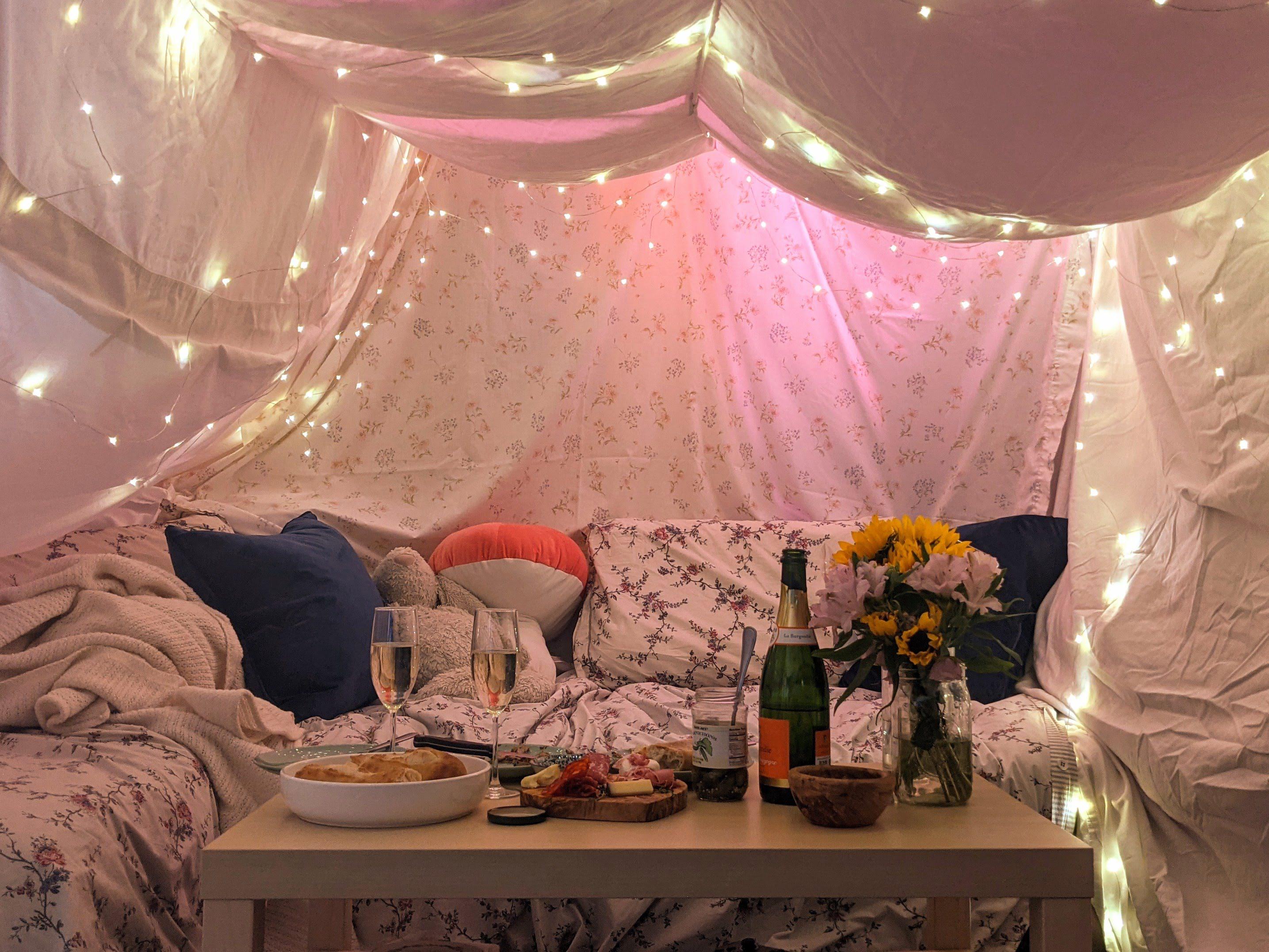 Cozy blanket fort r/CozyPlaces