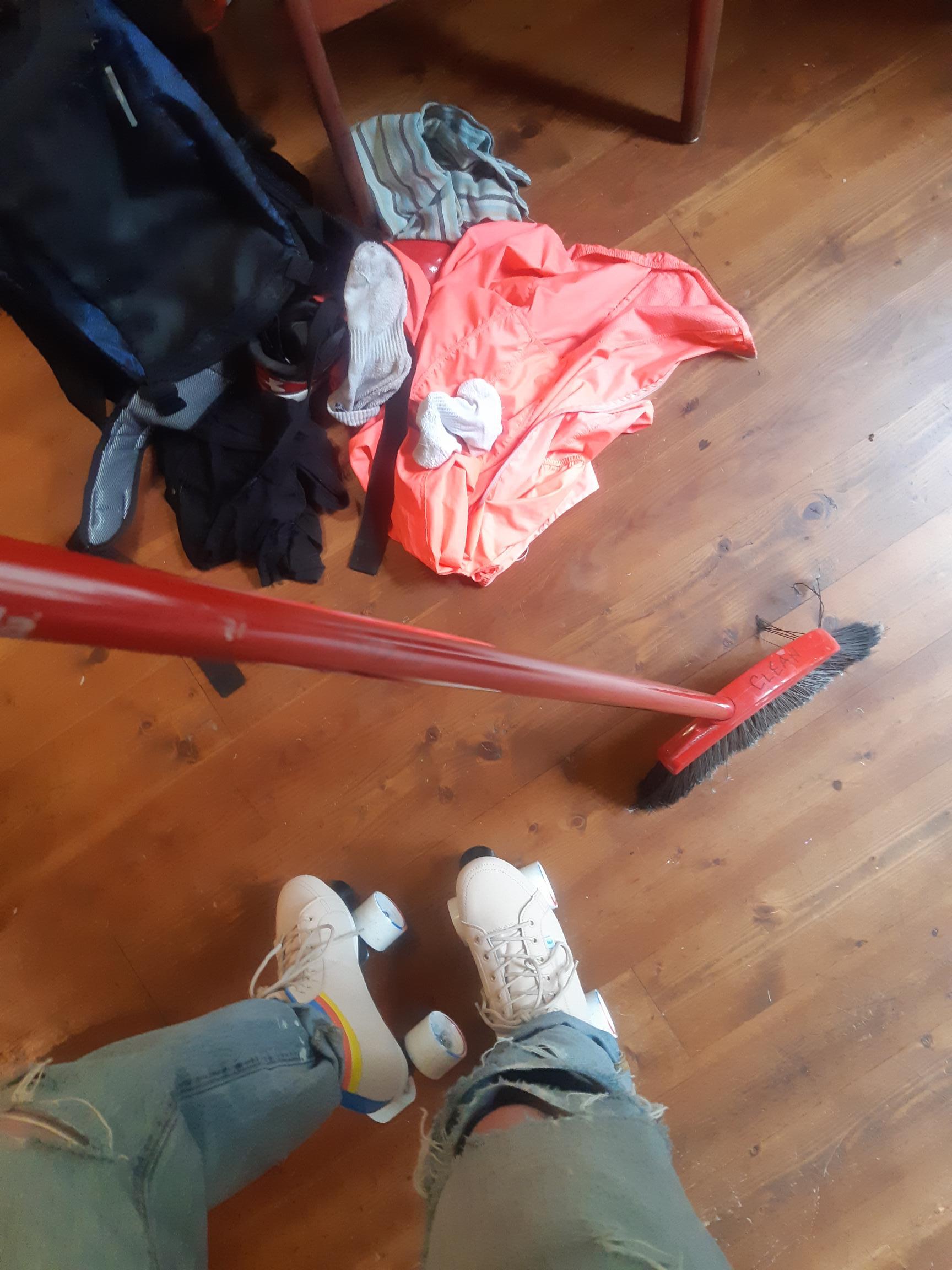 Rollerskates came in the mail + need to clean = ROLLER CLEANING