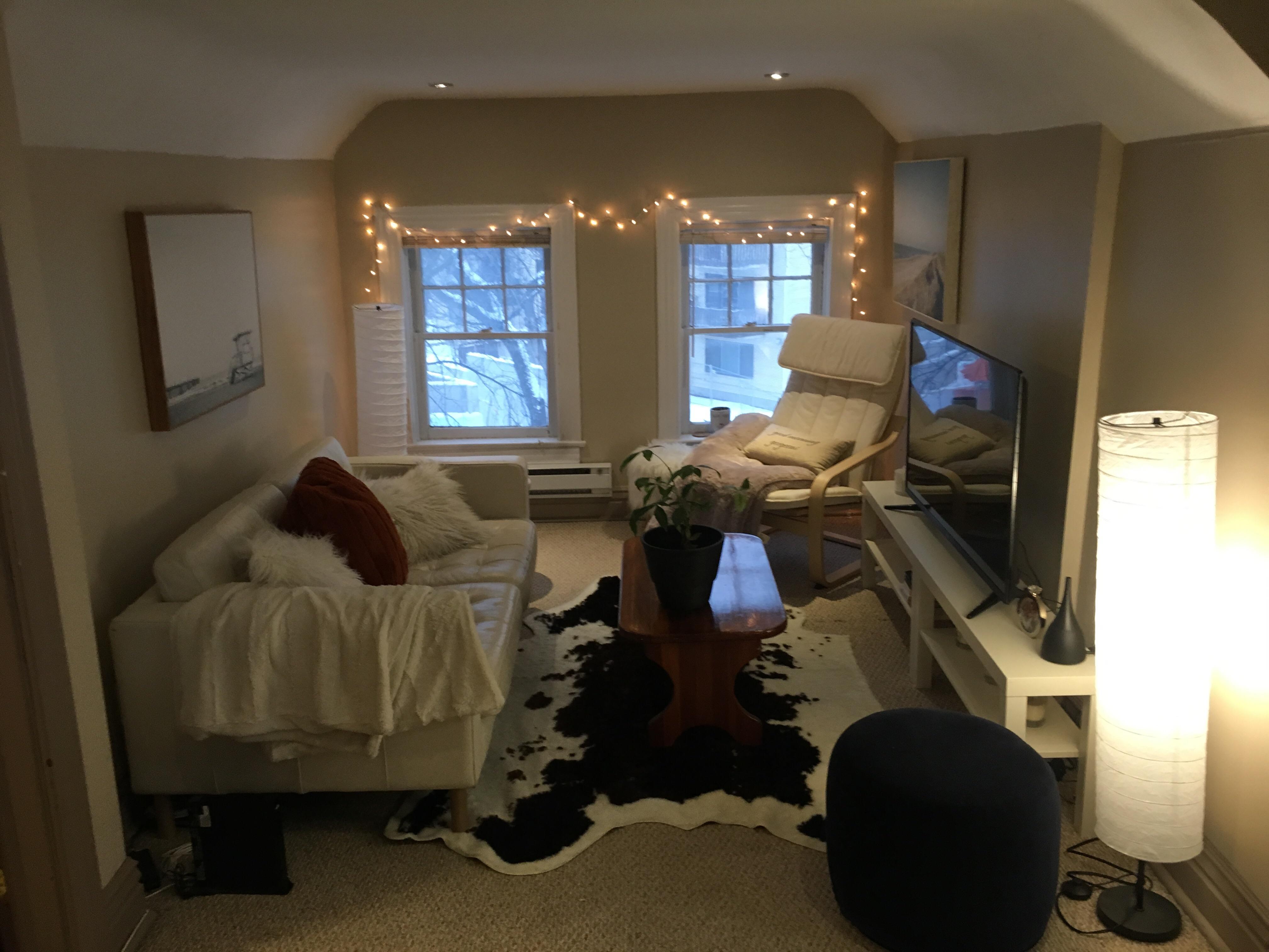 Cozy attic apartment in Manitoba, Canada. r/CozyPlaces