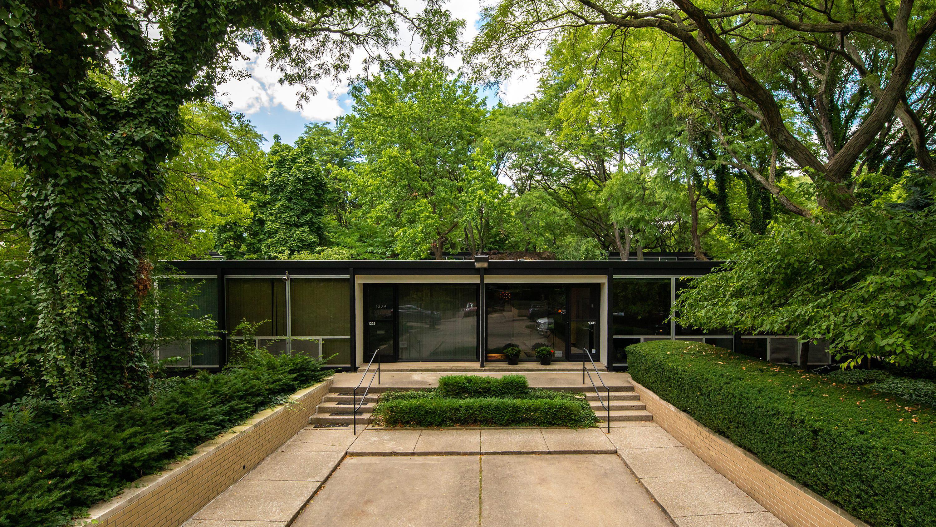 Lafayette Park, Detroit, Michigan. Garden Home. Mies van der Rohe