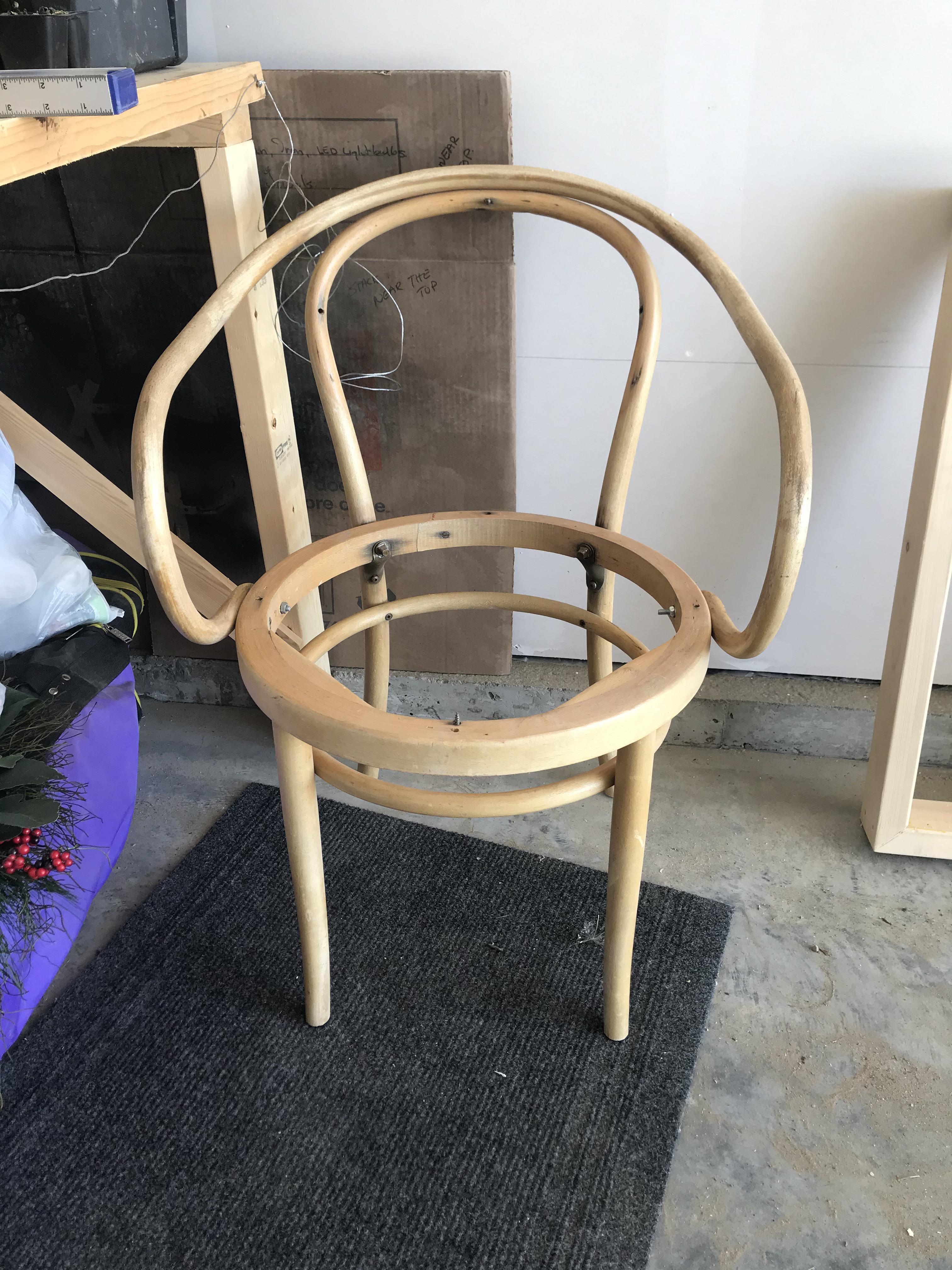 Picked up this chair at a garage sale for 2!! It is in such great