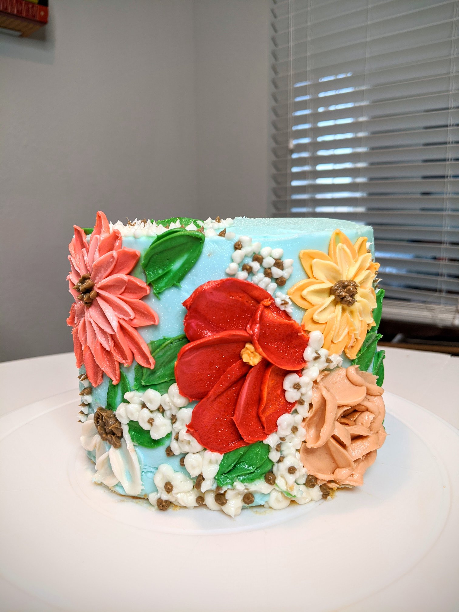 Cake decorated with Pallete knife buttercream flowers r/cakedecorating