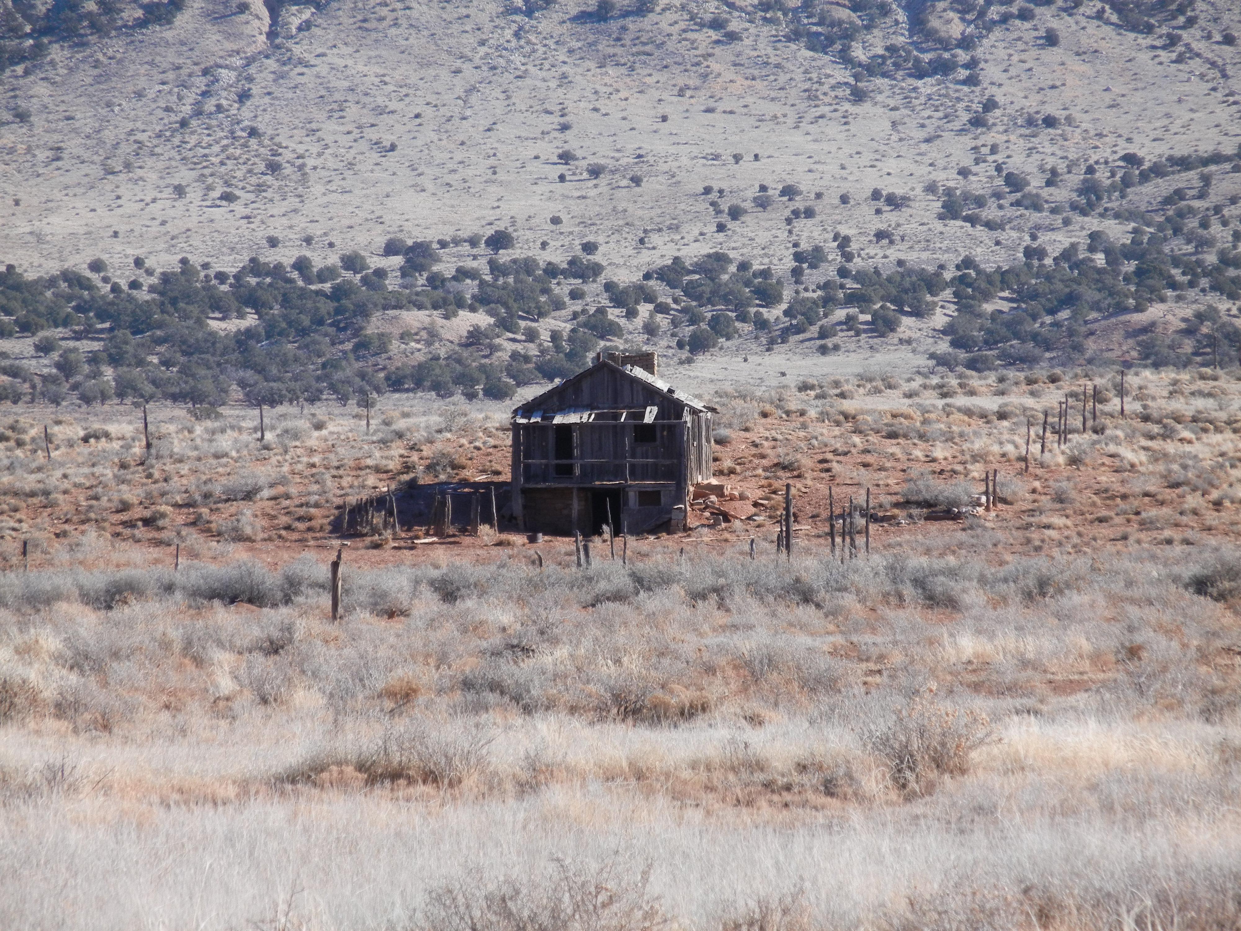 Old Ranch House In Arizona. CM photos. r/AbandonedPorn