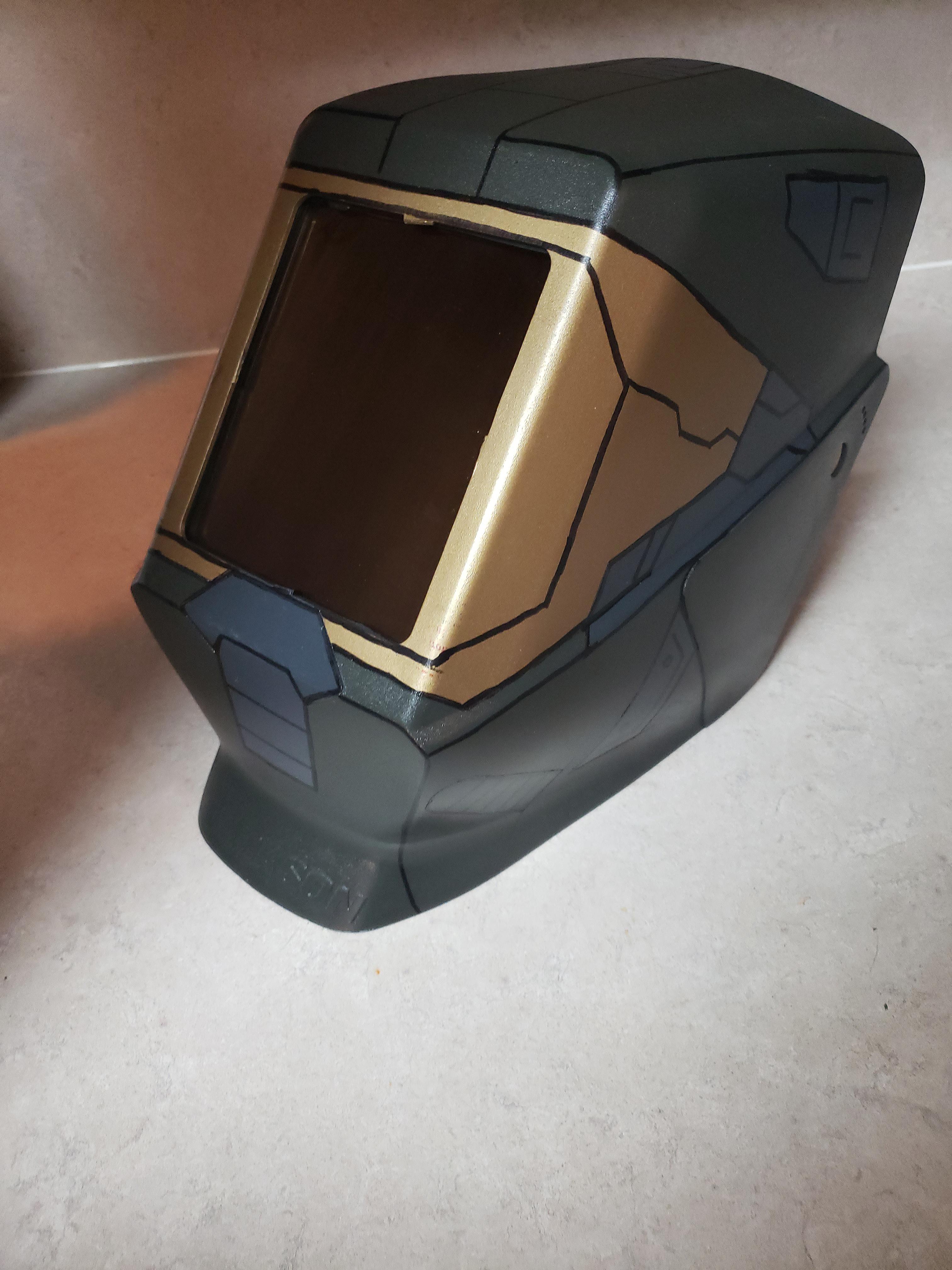 Just finished painting this Master Cheif hood r/Welding