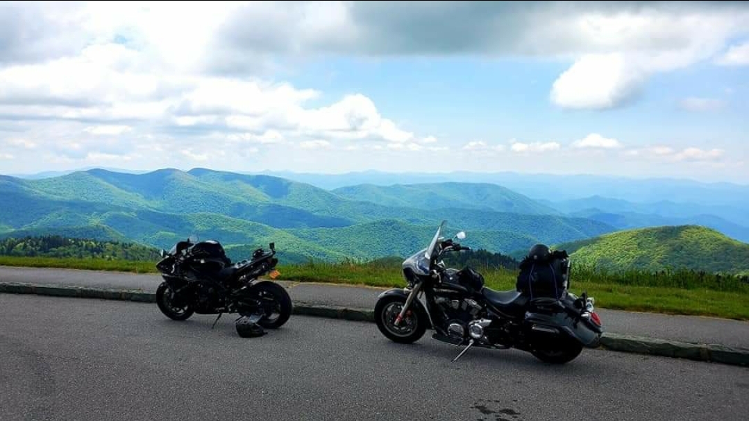 Blue Ridge Parkway on my 2012 R1 r/Yamaha_R1