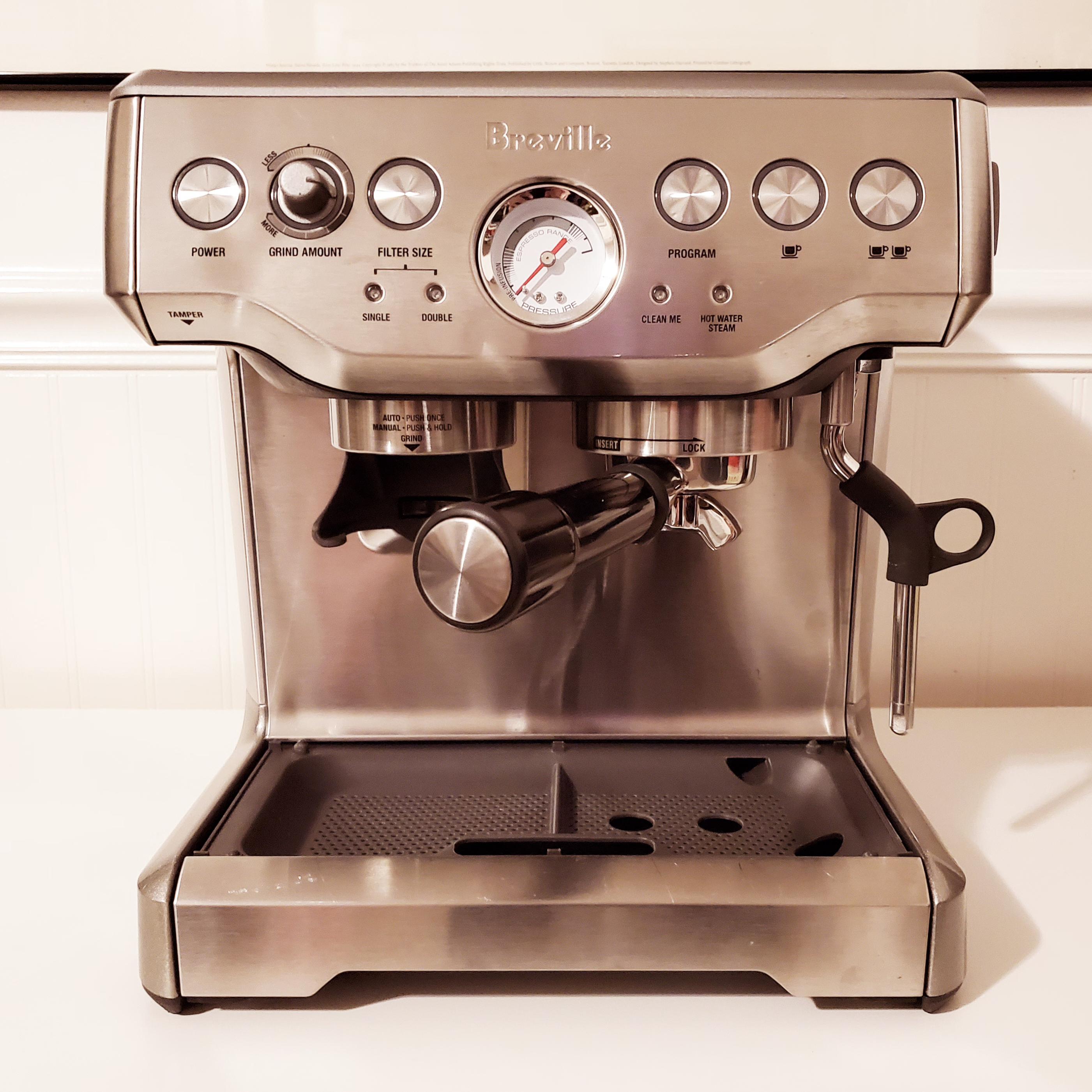 Grabbed a Breville Barista Express machine model BES870XL in excellent