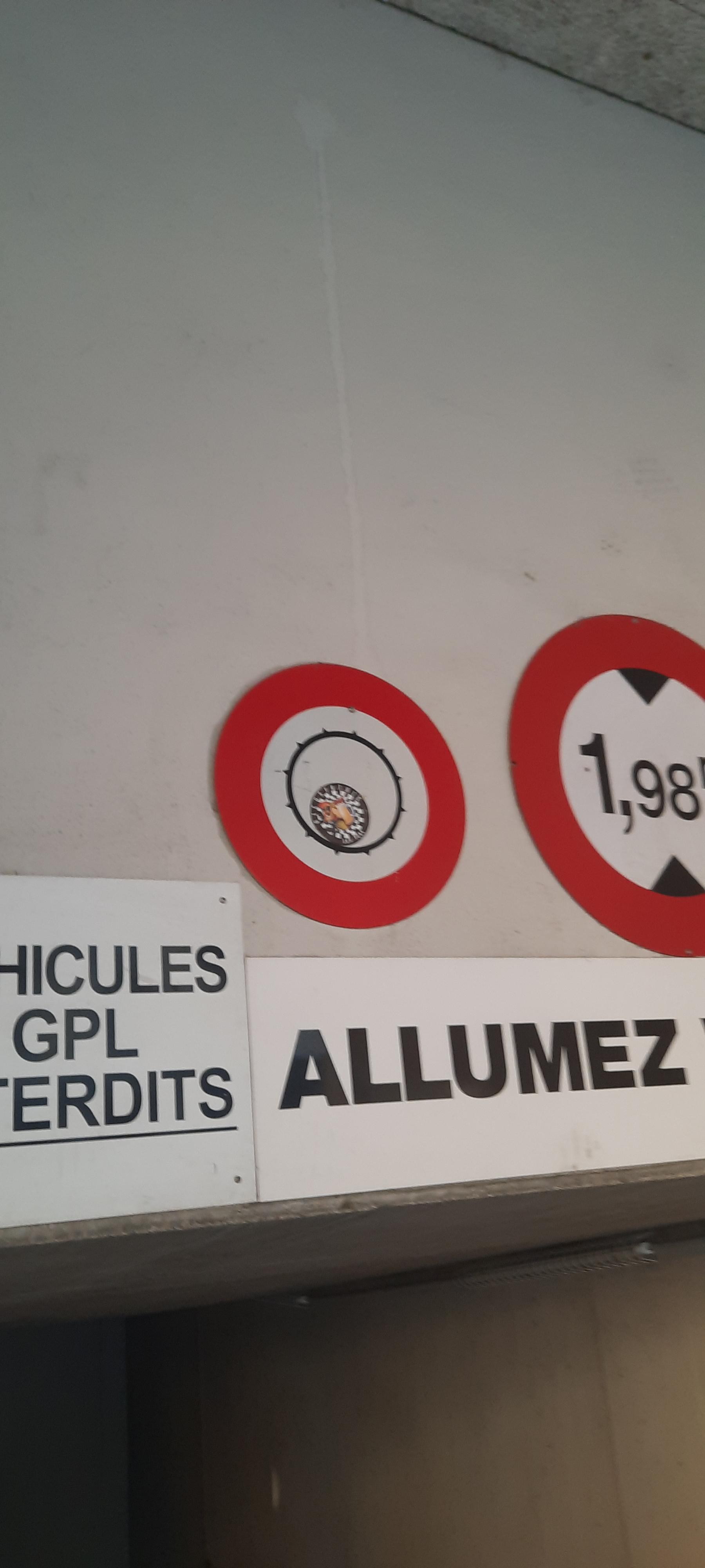 what does this "sun" sign mean ? r/signs