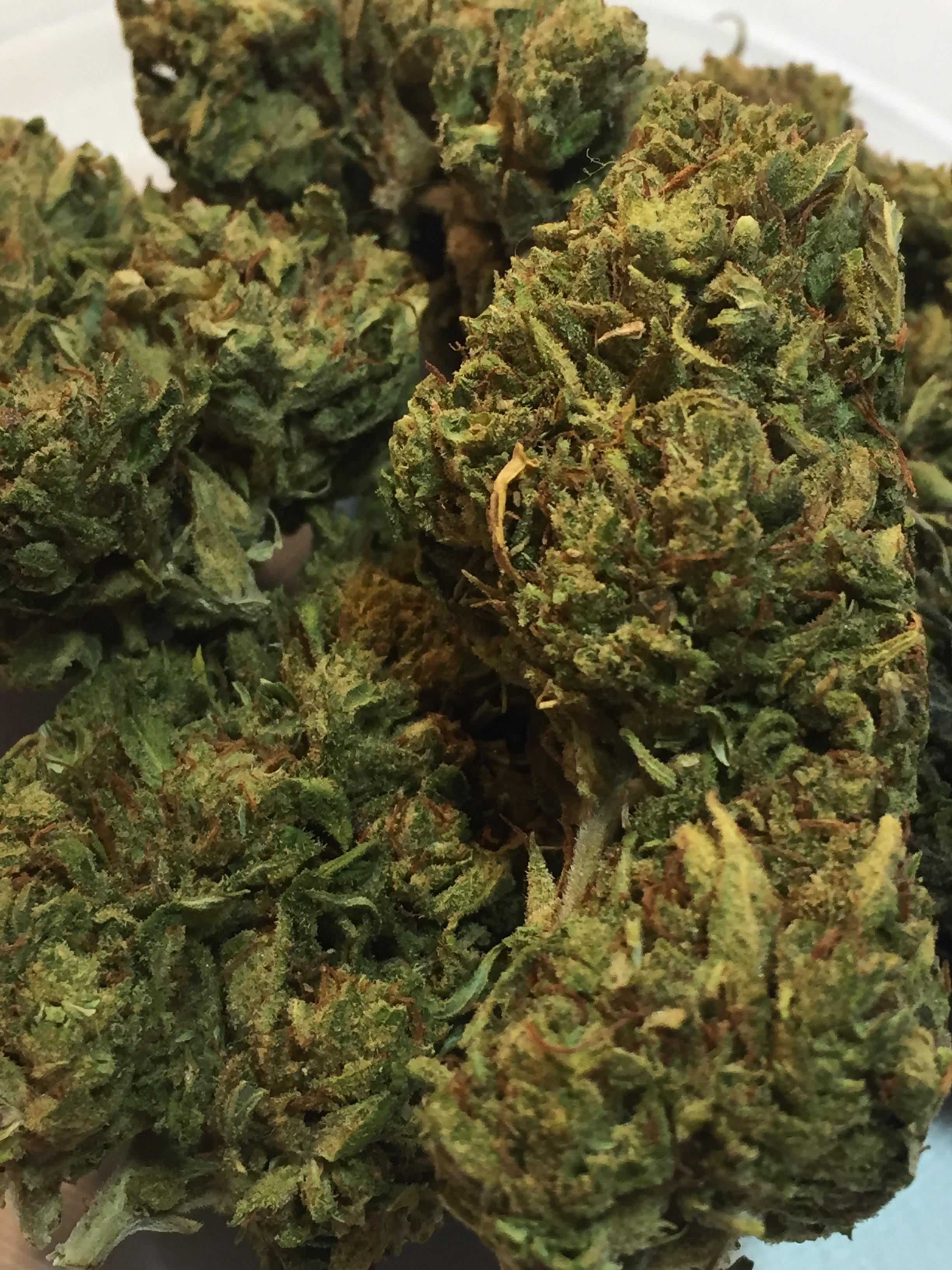 Sour Space Candy Tweedle Farms Review 4 6 r/hempflowers