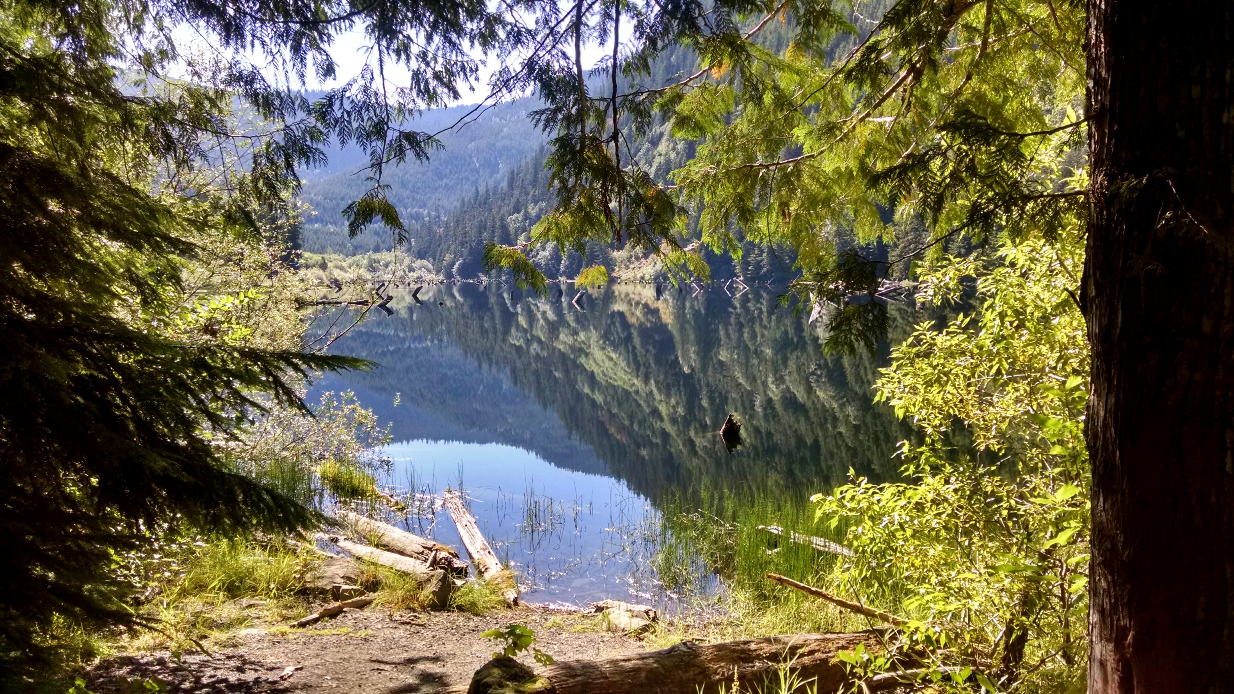 Canyon Lake, Deming, WA (4320x2432) r/EarthPorn