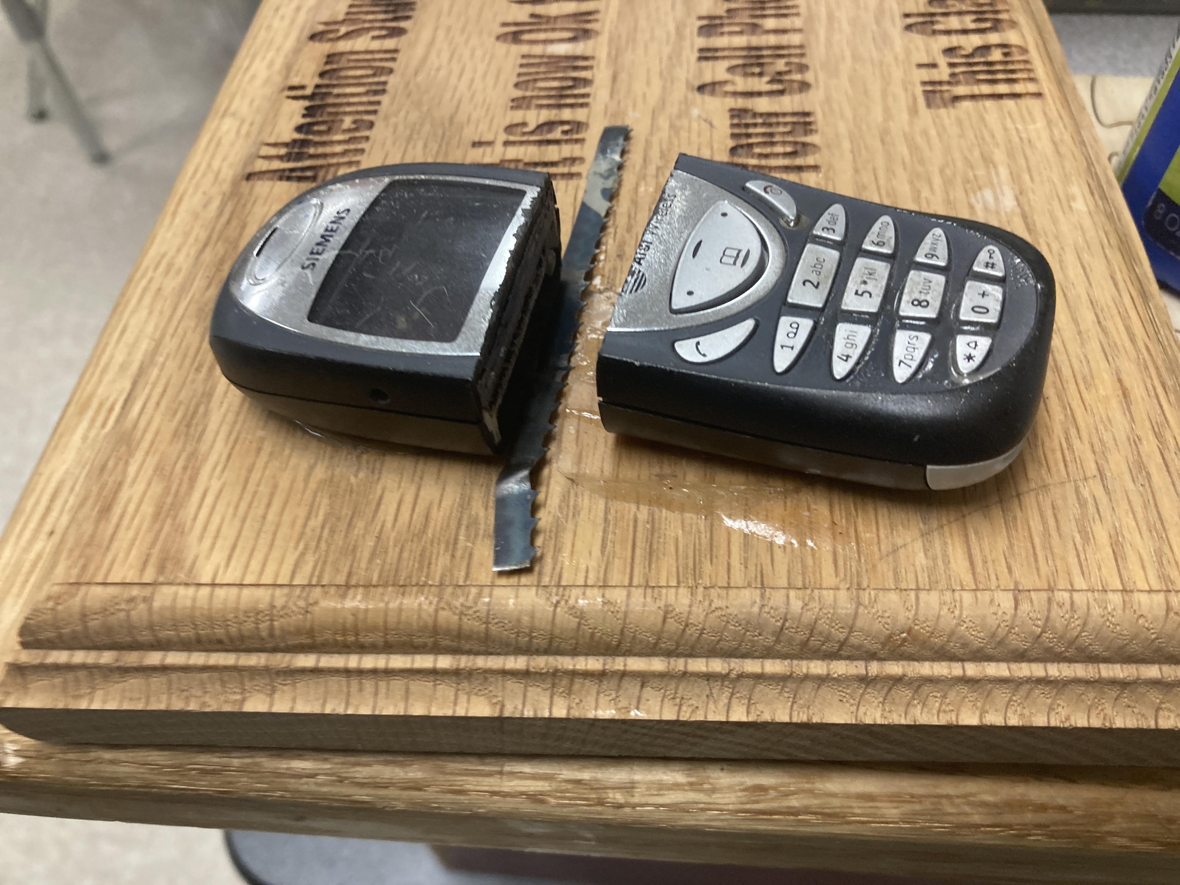 An actually broken Nokia r/mildlyinteresting