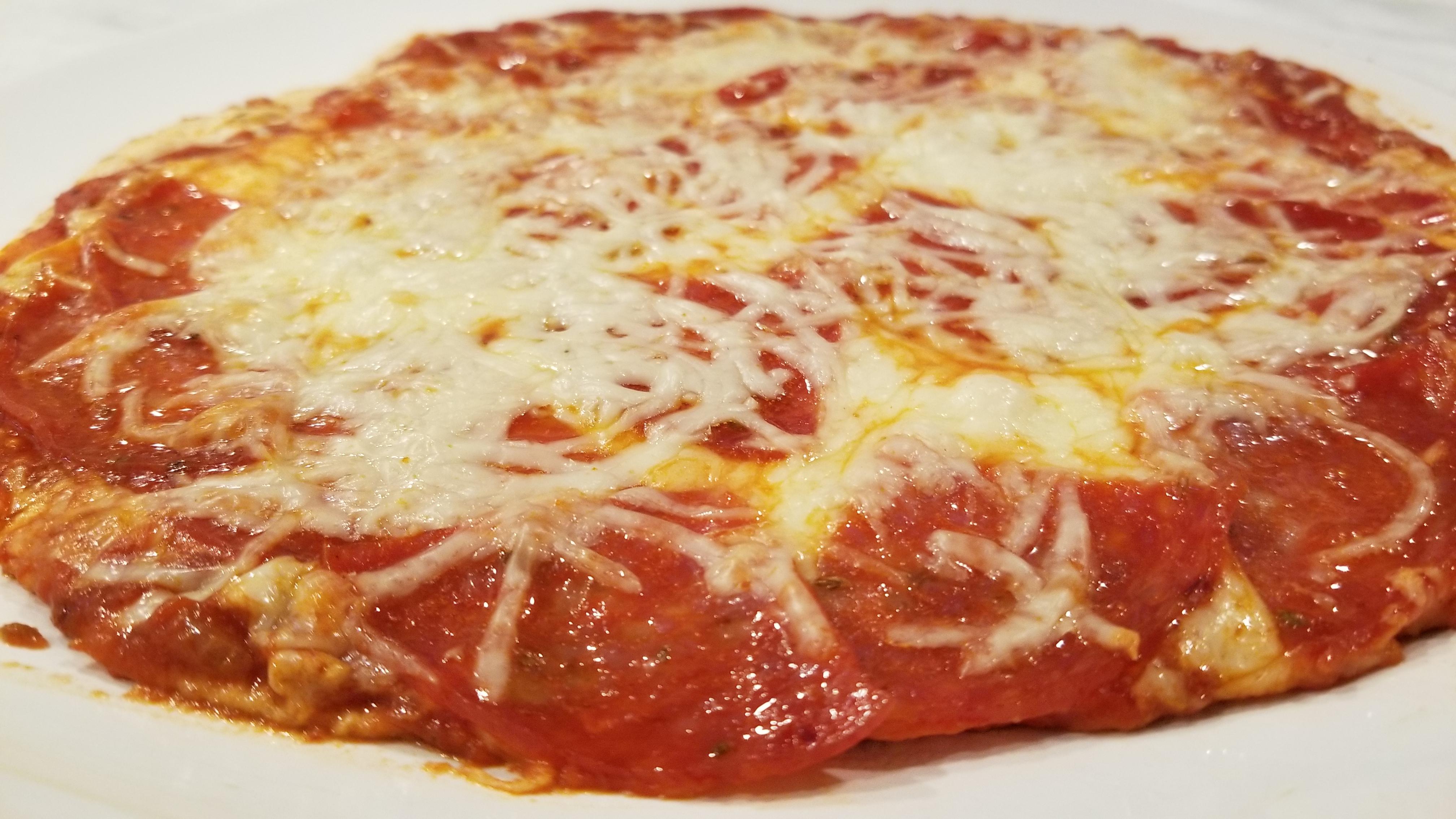 First Attempt at Keto Pepperoni Pizza r/ketorecipes