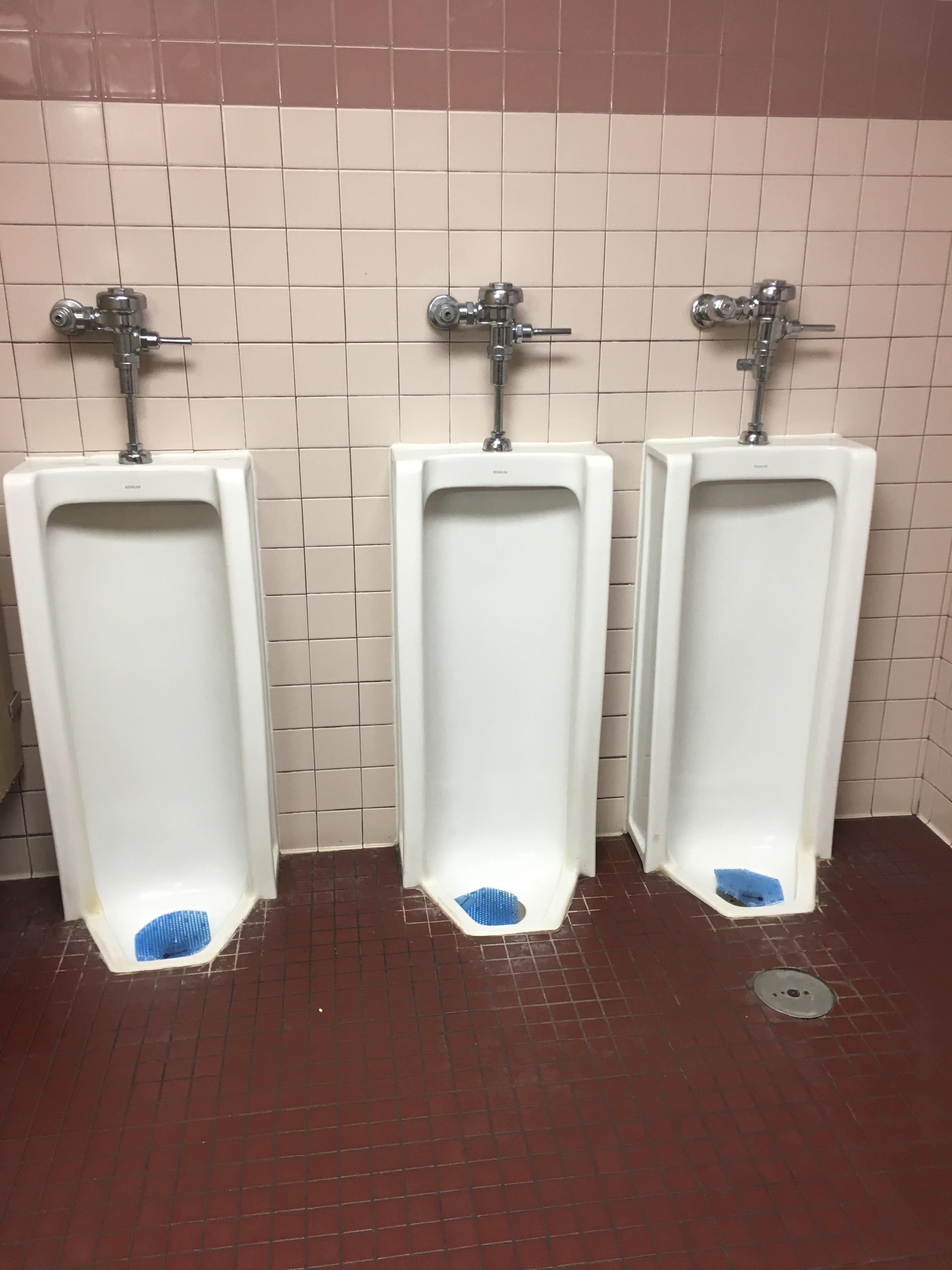 Urinals this close to each other. r/CrappyDesign