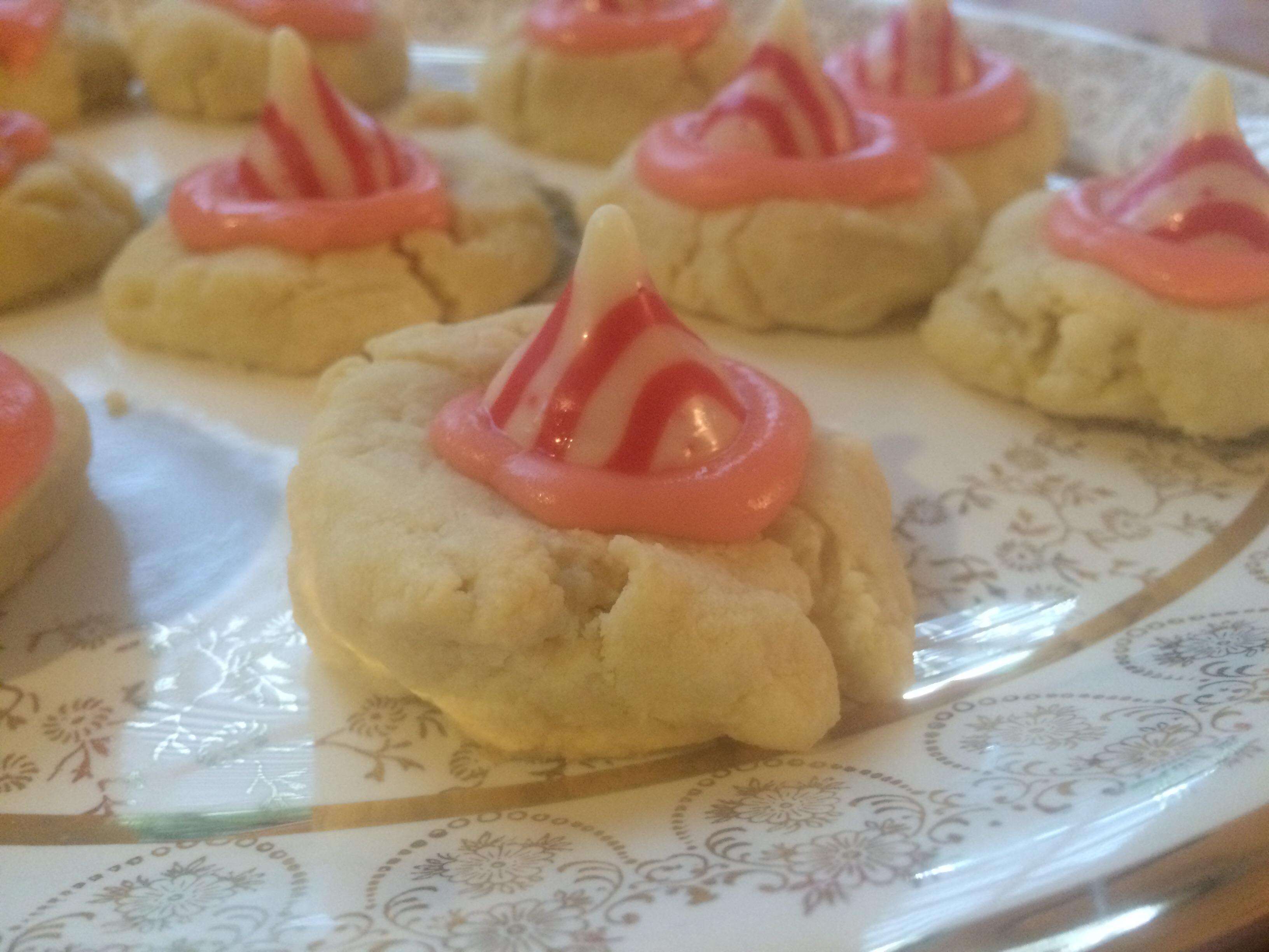 I made candy cane kiss thumbprint cookies the other day for a cookie