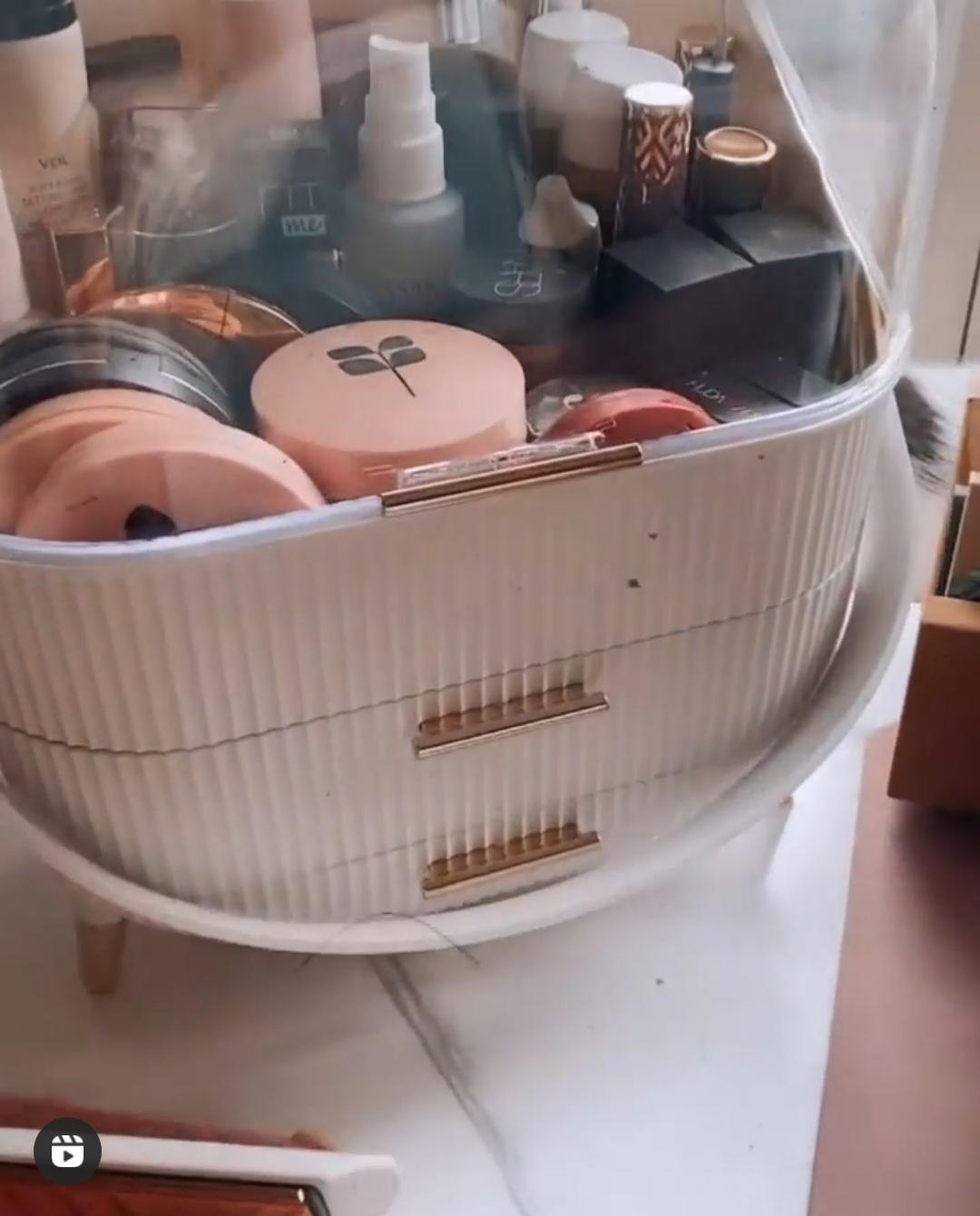 How much makeup do you need for the exact same look? r