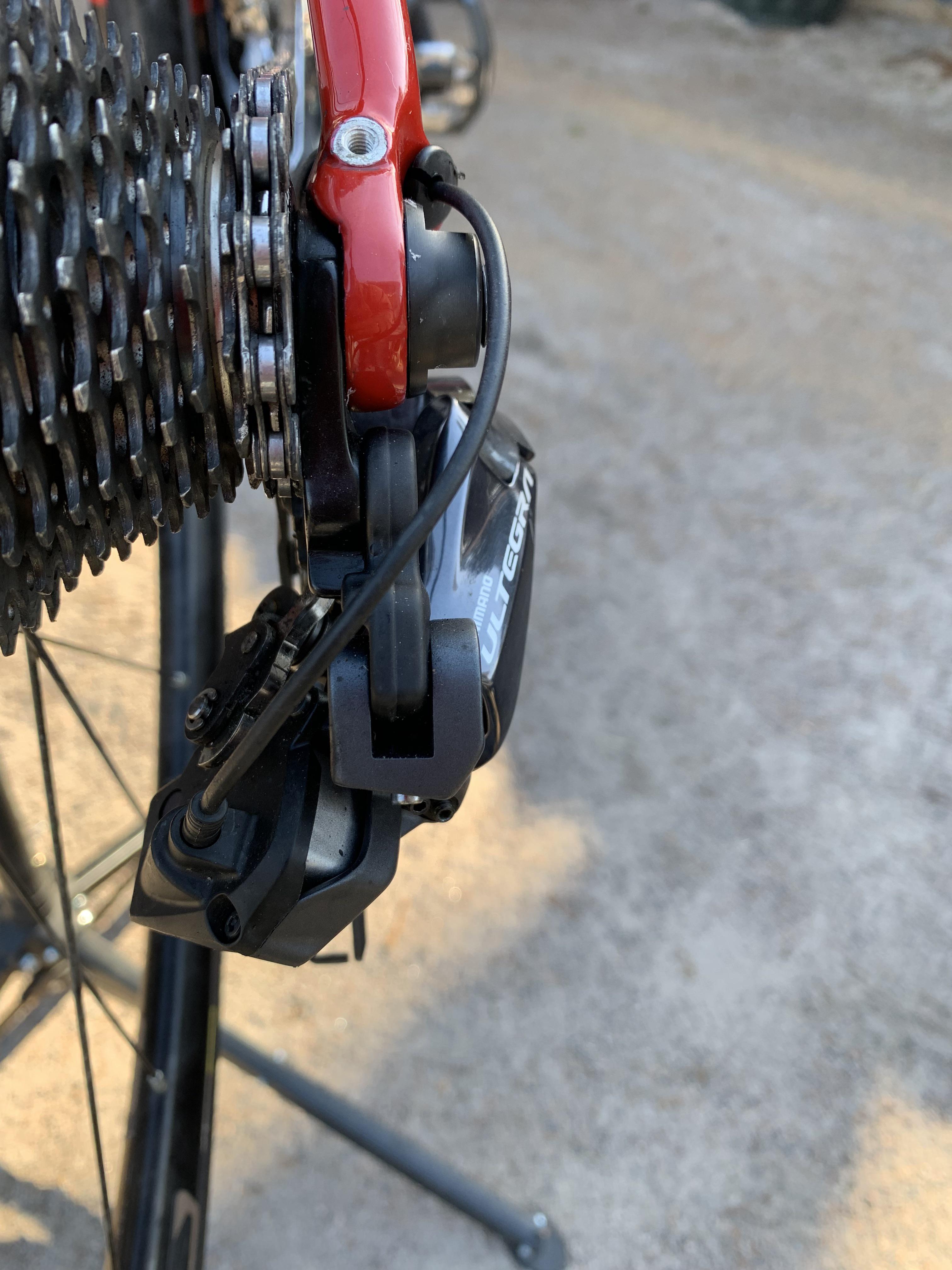 Chain touching the derailleur hanger r/bikewrench
