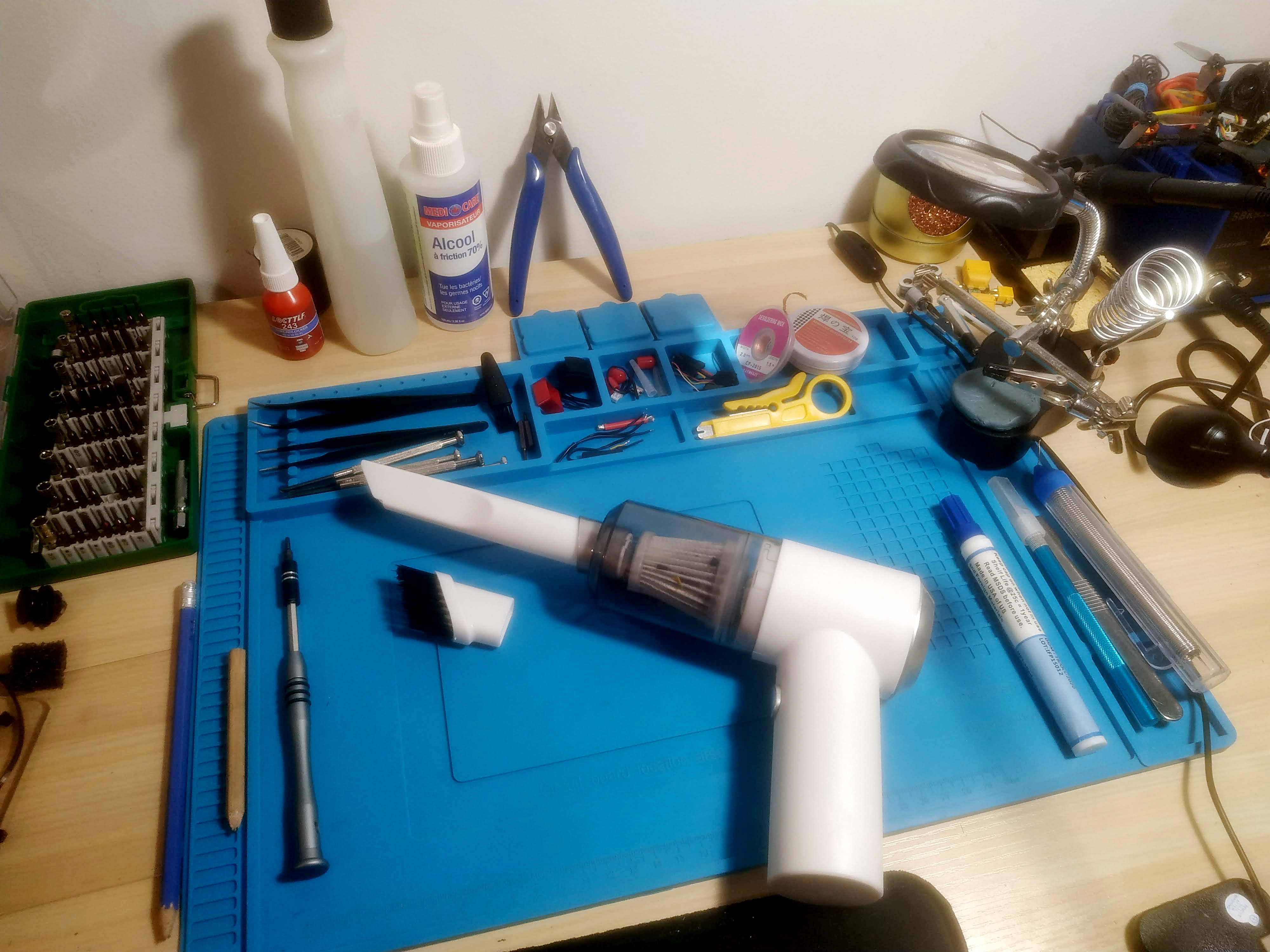 Got a desk vacuum today! feels so good starting my new build on a